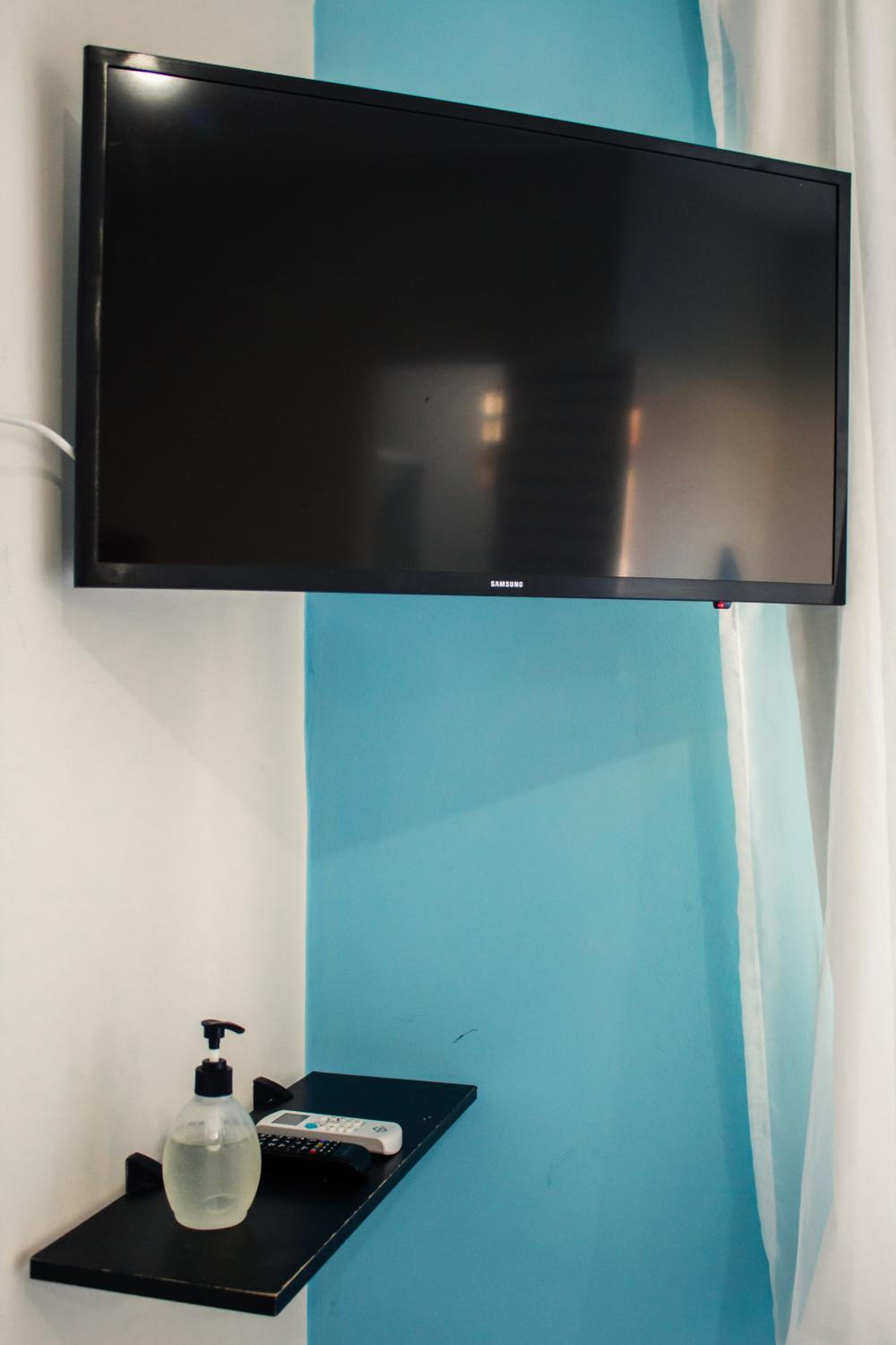 Standard Suite - Photo 12