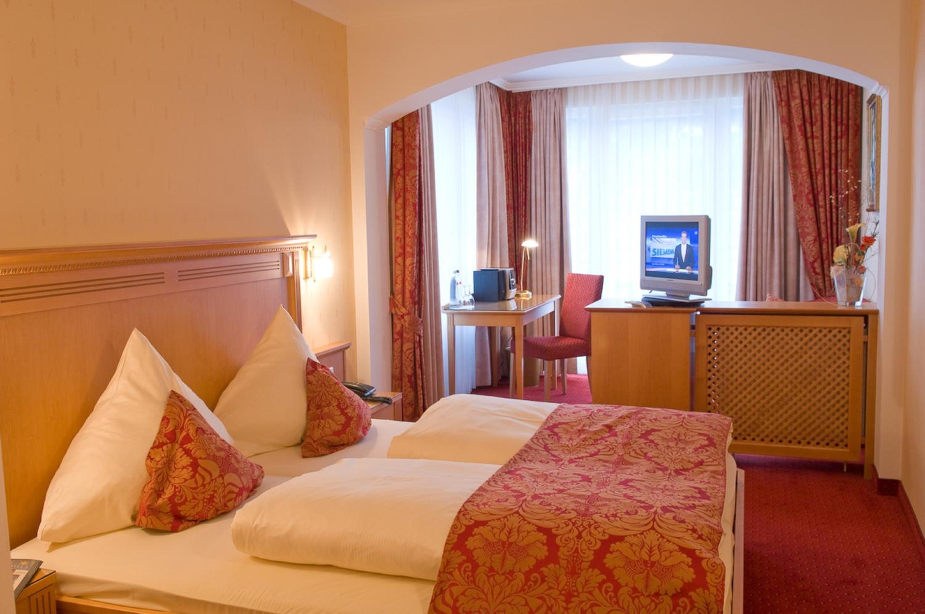 Deluxe Double Room photo 3