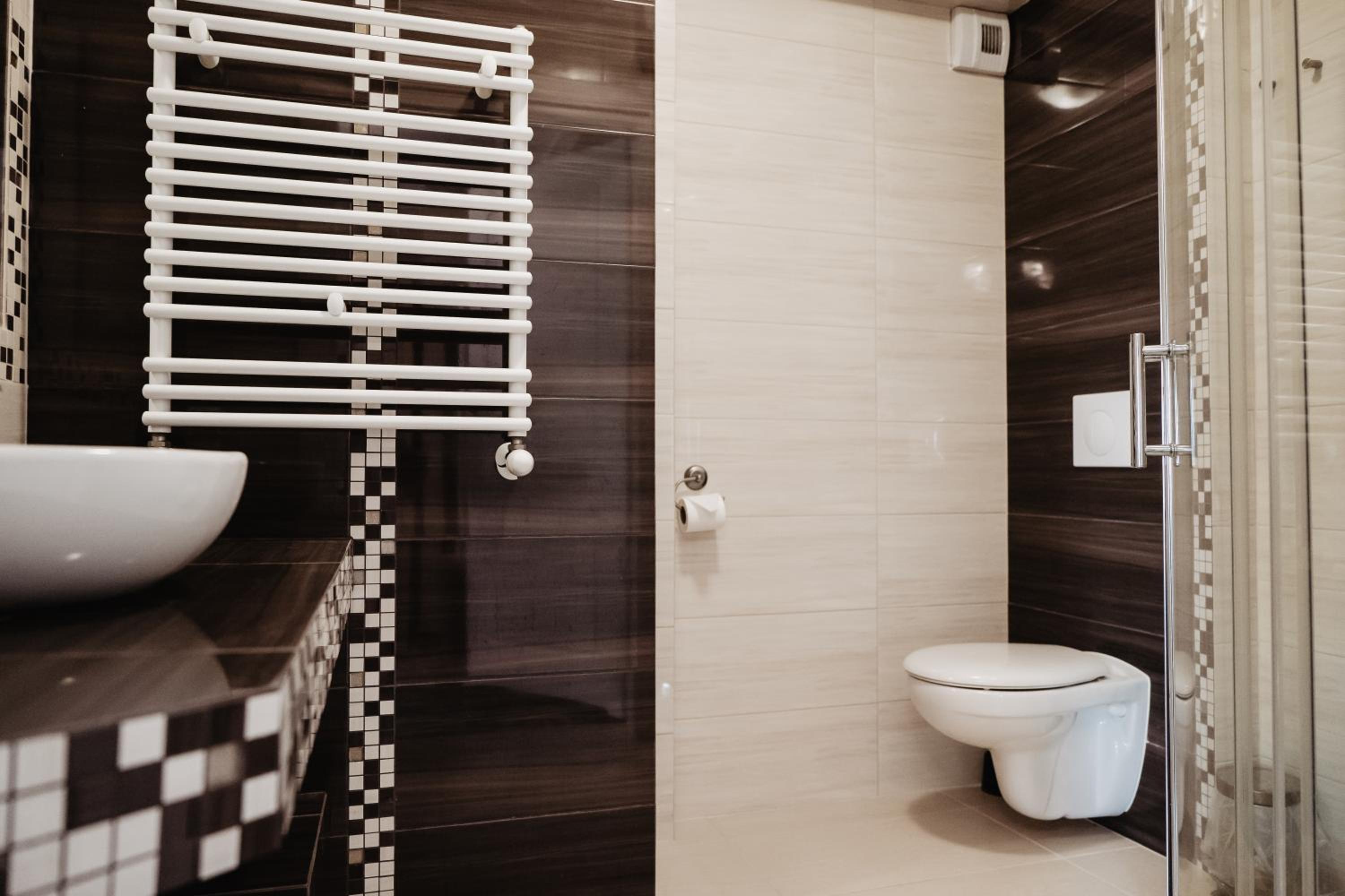 Double or Twin Room - Photo 2