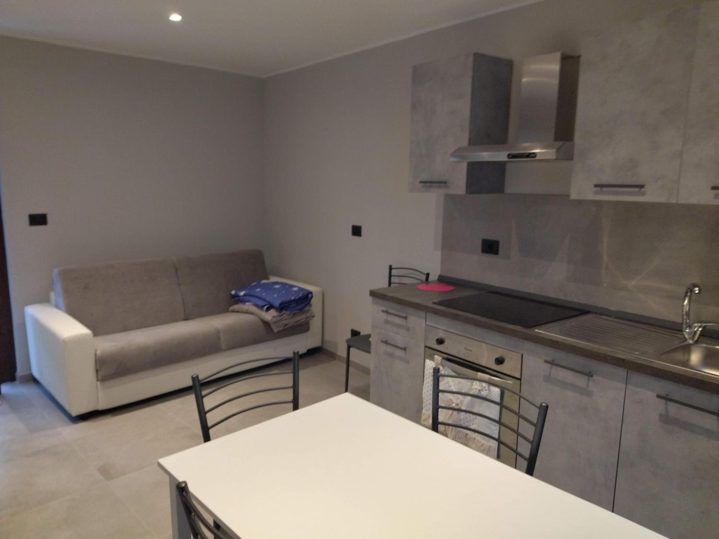 One-Bedroom House photo 1