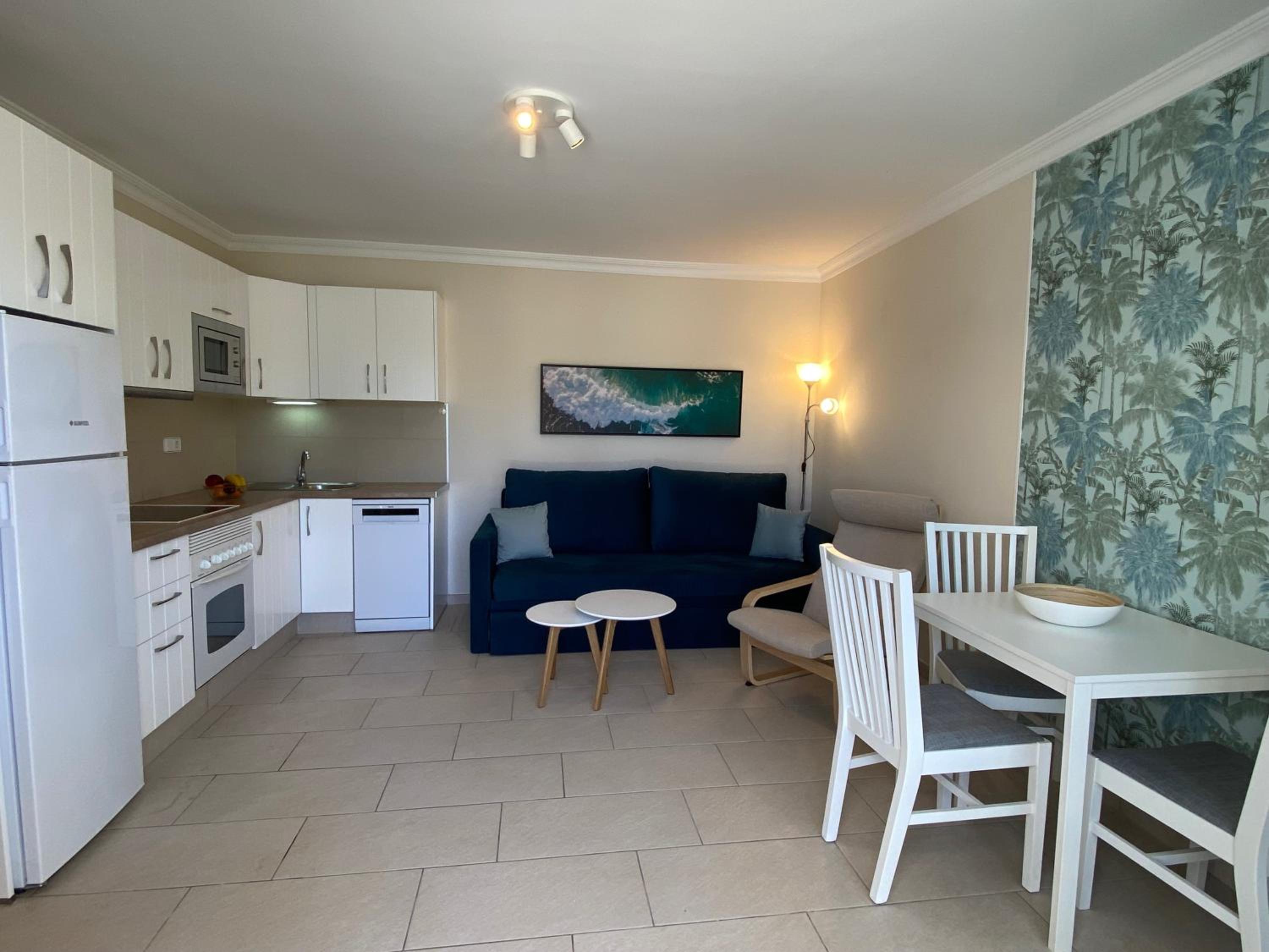 Apartamento con vista a la piscina