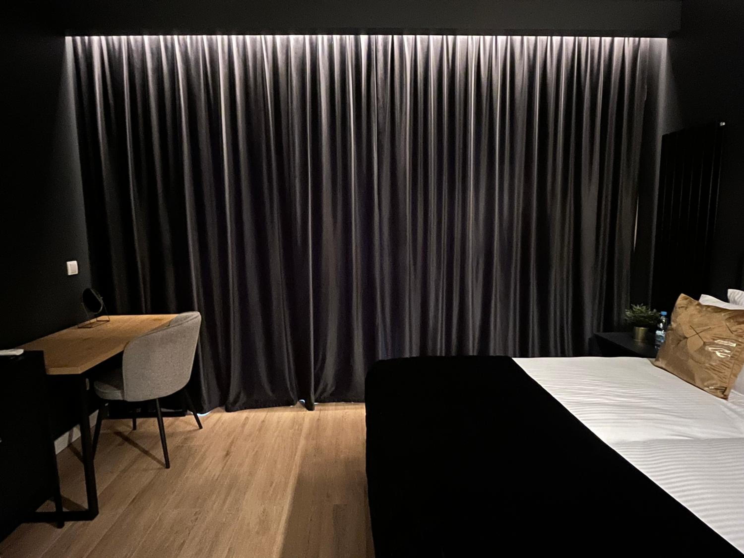One-Bedroom Apartment - Photo 19