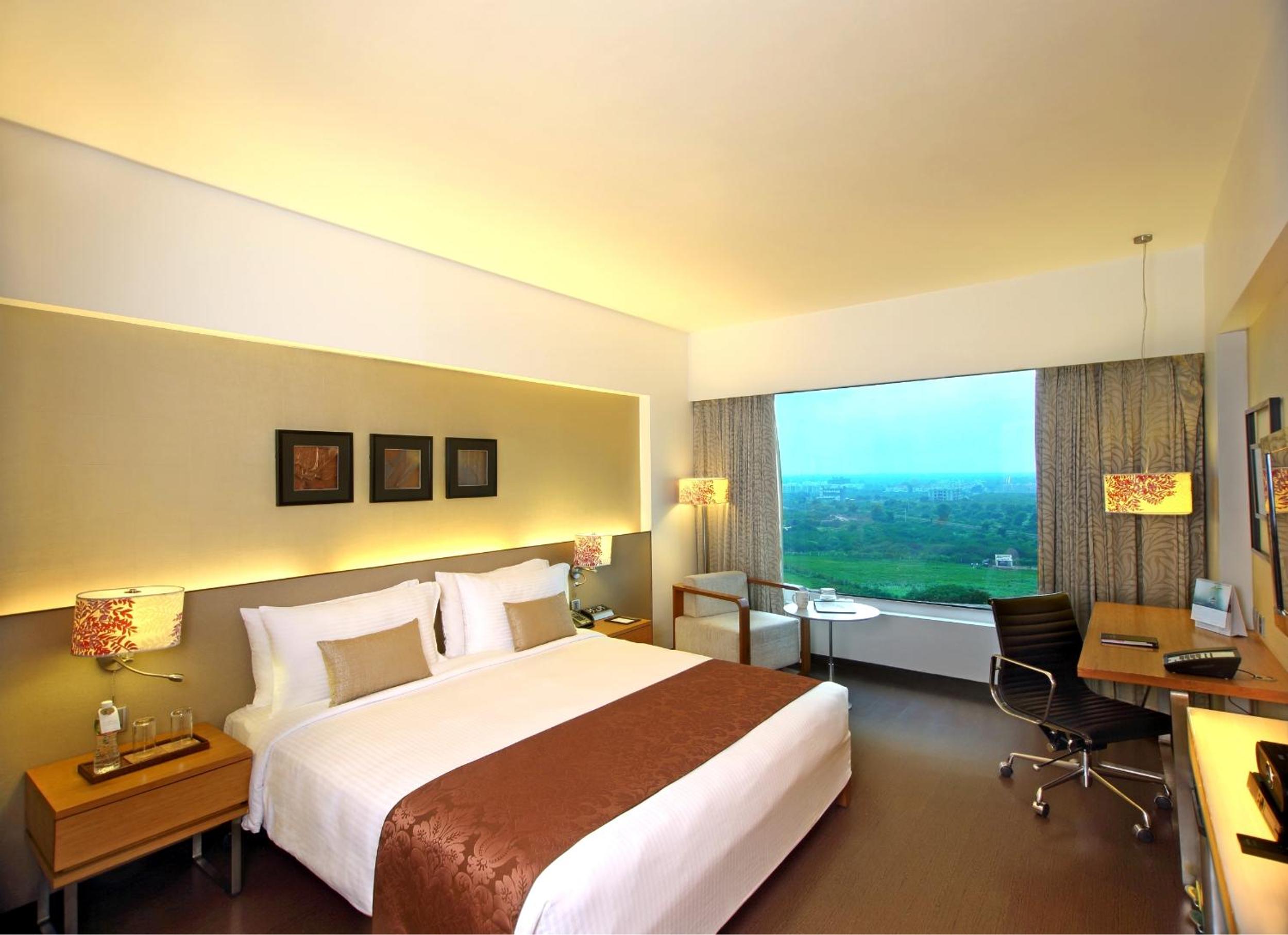 Deluxe Double or Twin Room photo 3