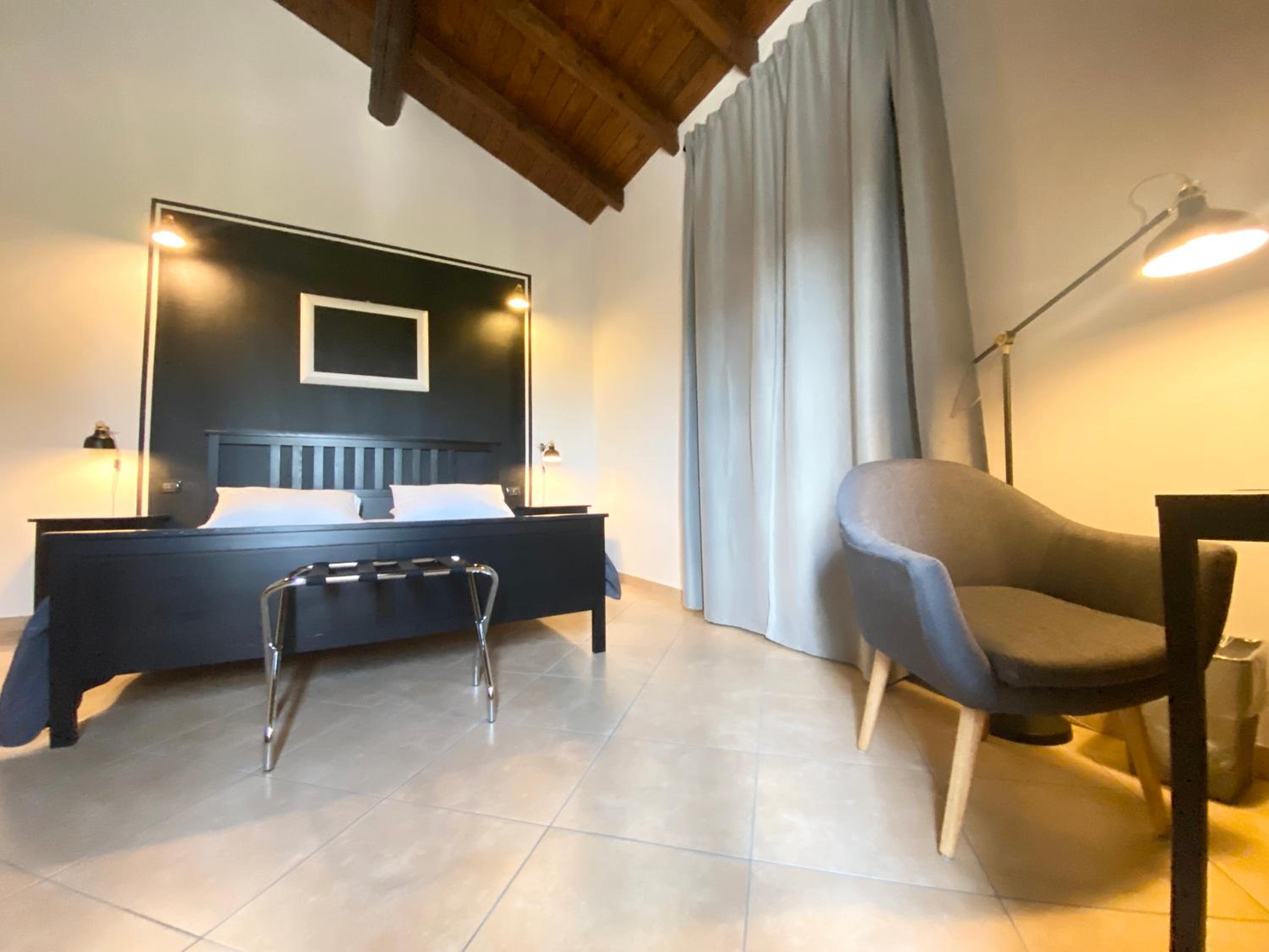 Double Room with Private Bathroom photo 1