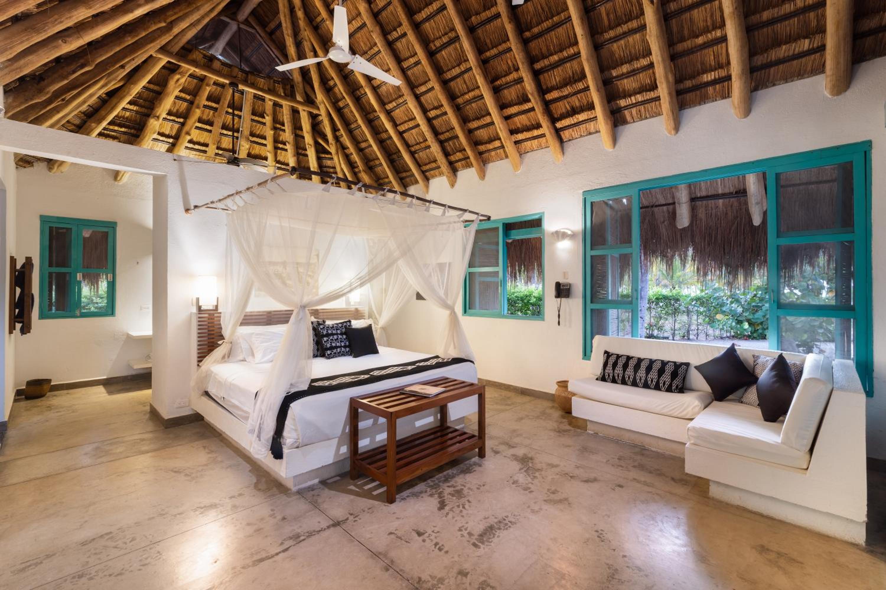 Deluxe Bungalow with Sea View photo 2