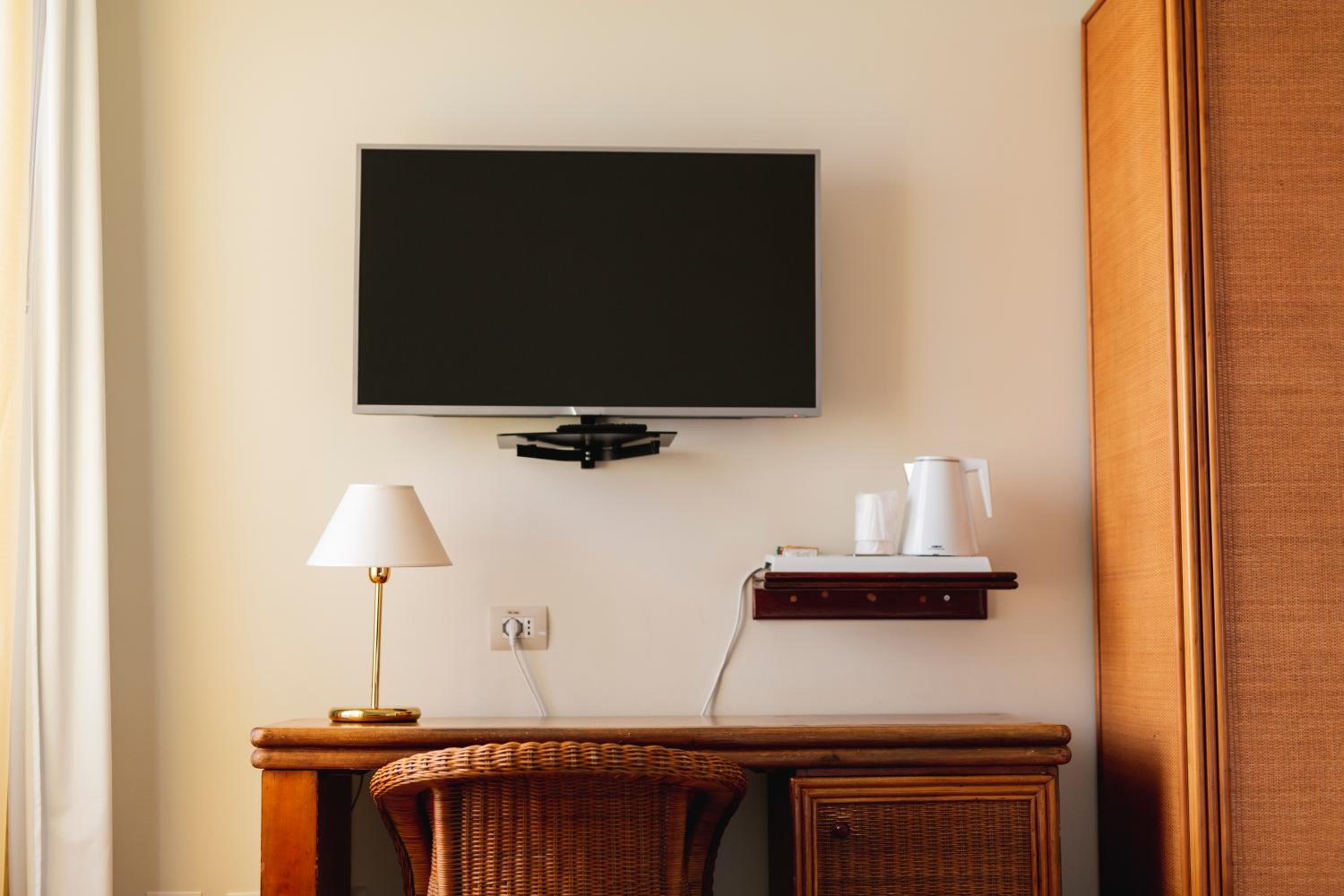 Junior Suite with Sea View - Photo 1