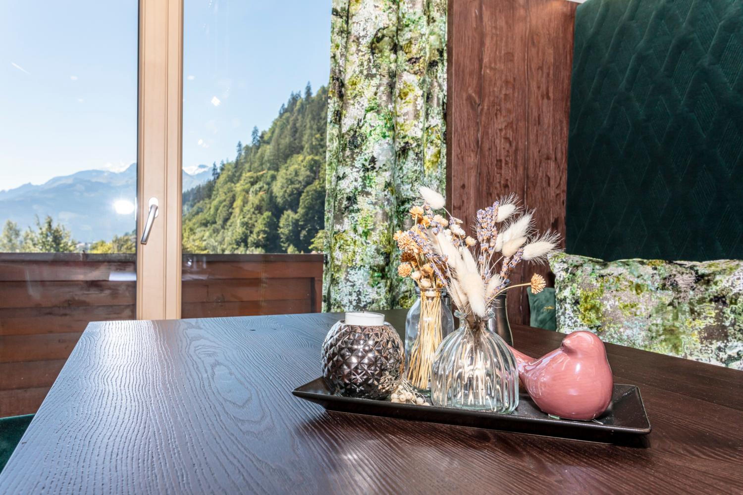 Apartment with Mountain View - Photo 10
