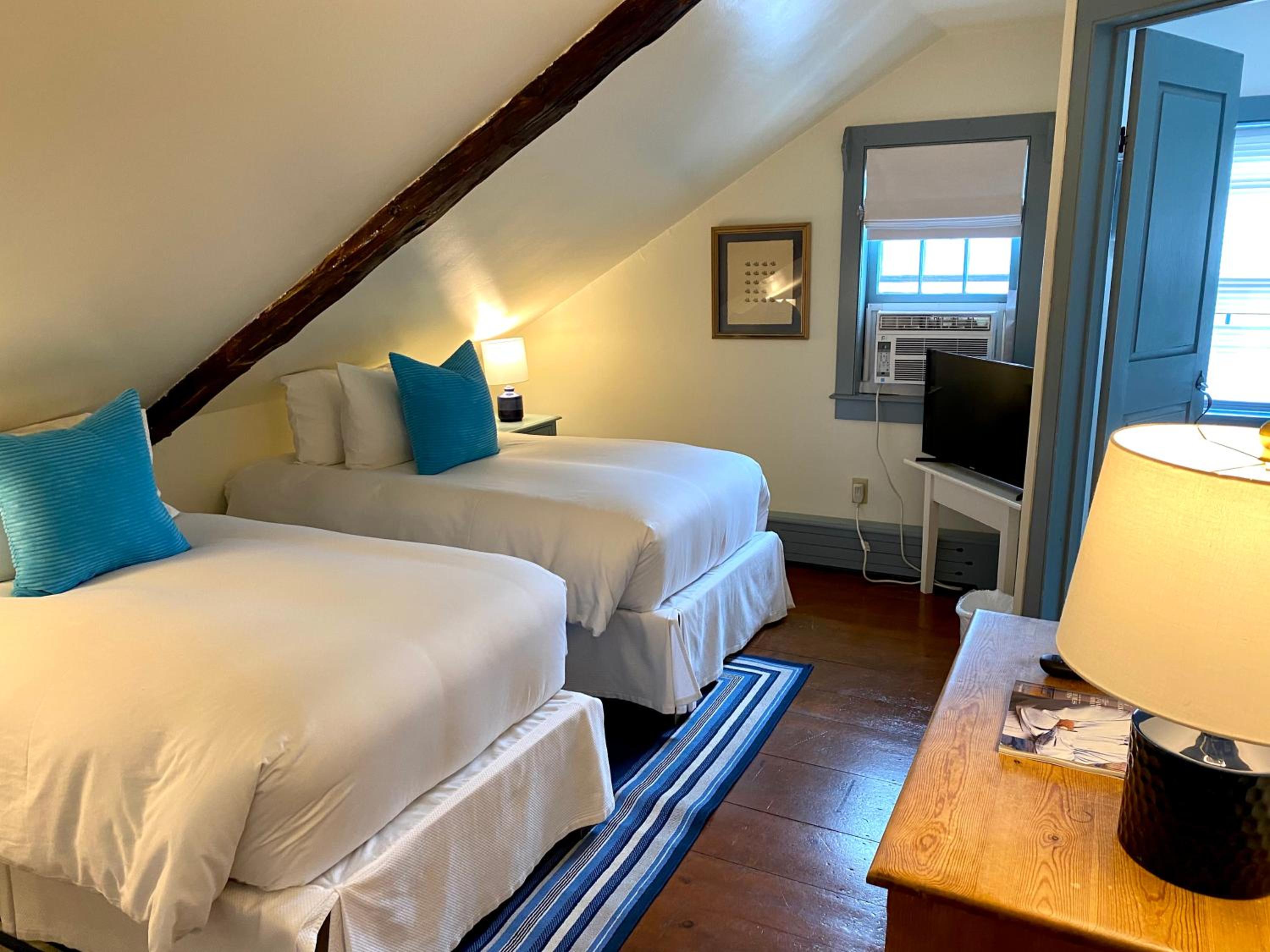 Small Double Room photo 1