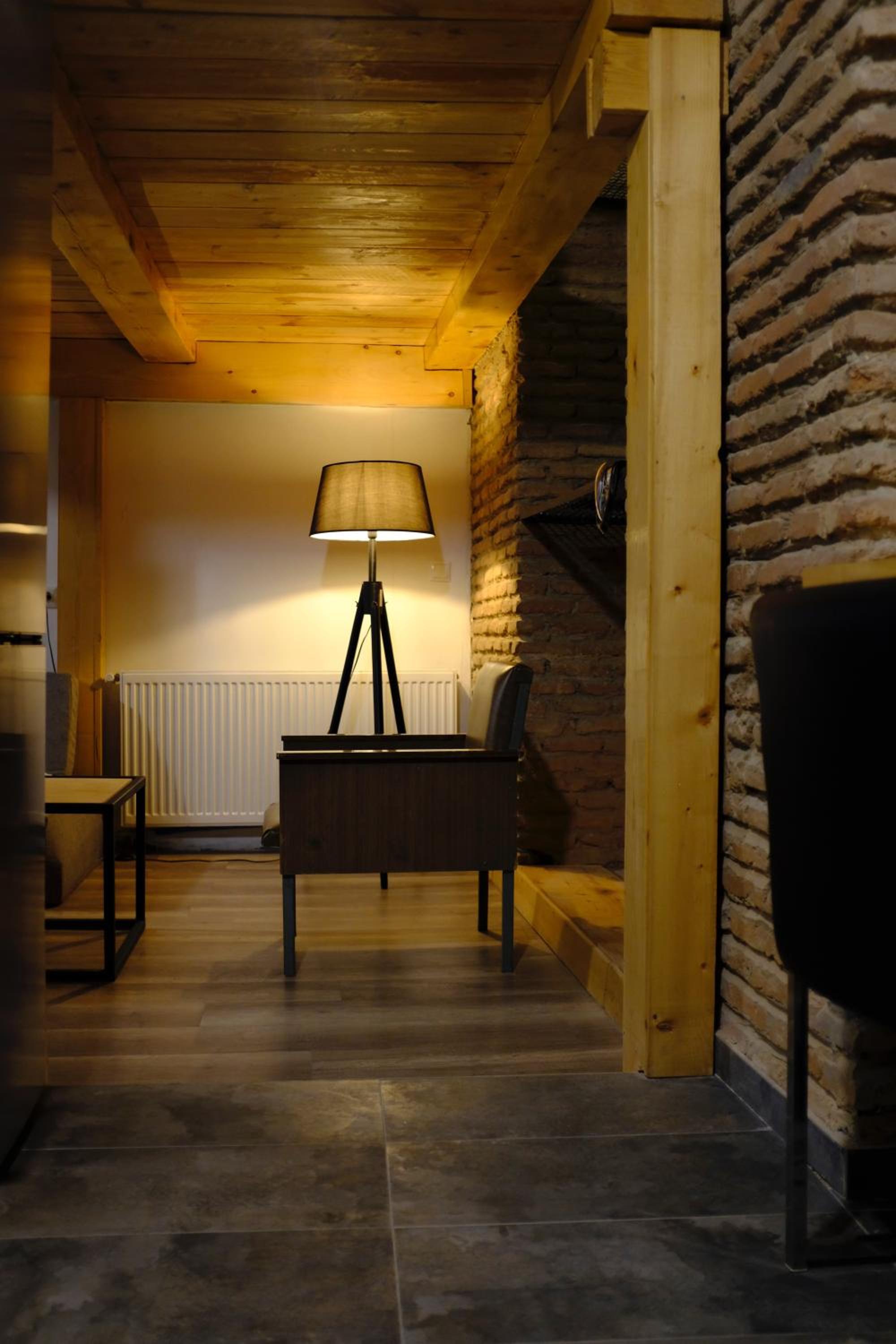 One-Bedroom Apartment - Photo 3