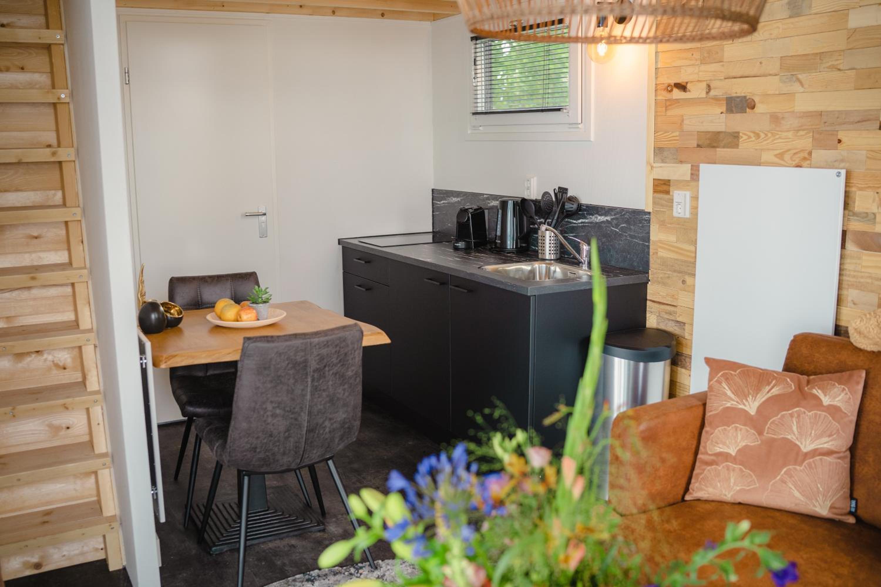 One-Bedroom House - Photo 24