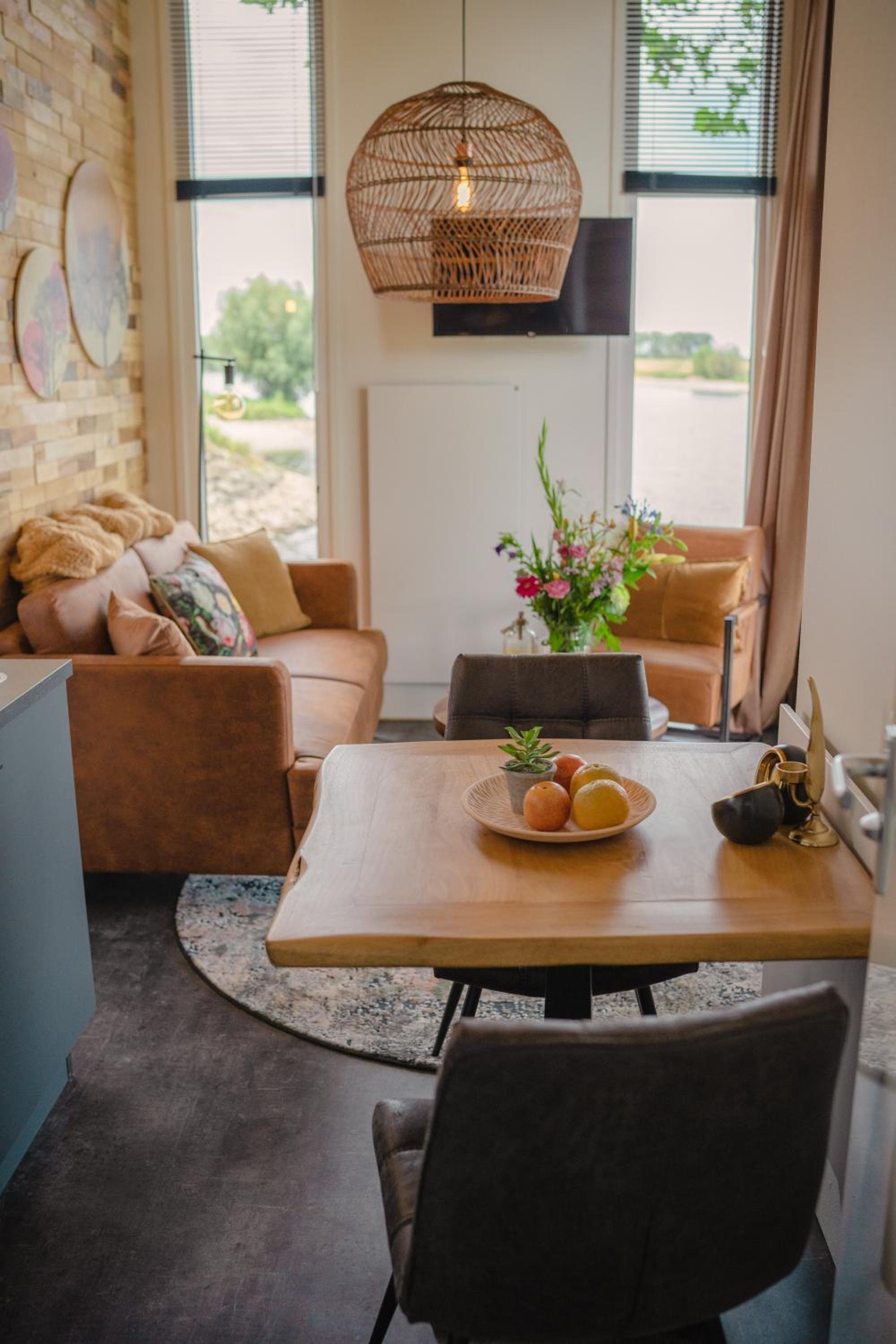 One-Bedroom House - Photo 25