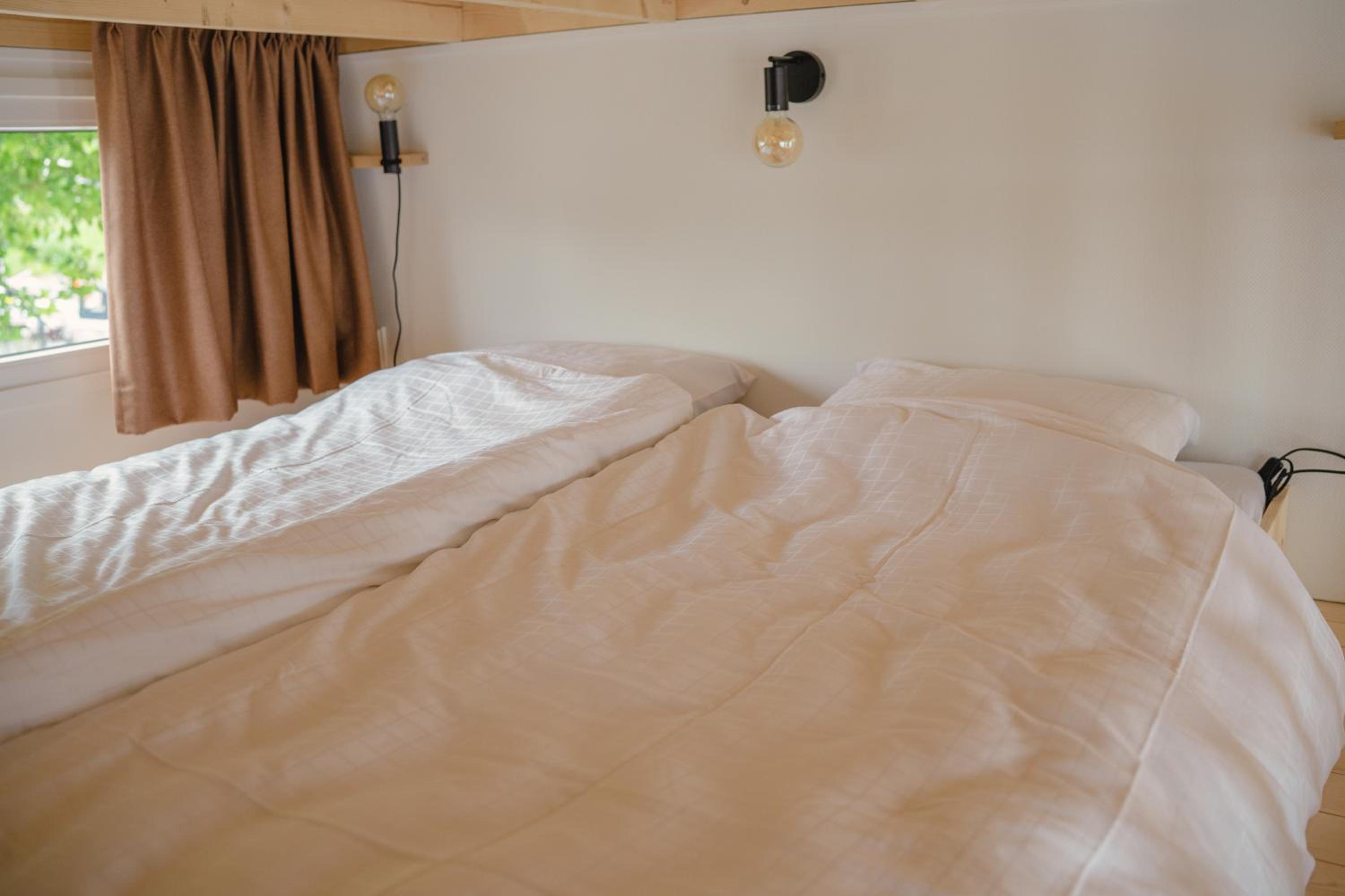 One-Bedroom House - Photo 10