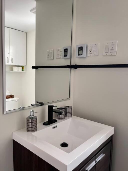 Three-Bedroom Apartment photo 2