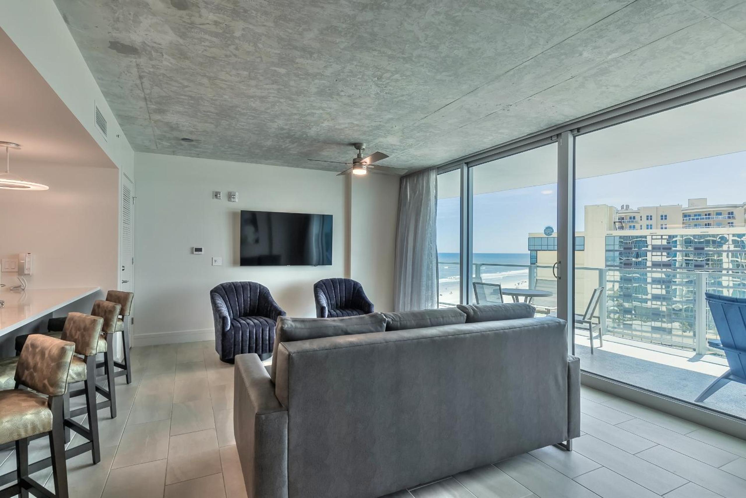 1 Bedroom Ocean View Residence - Photo 1