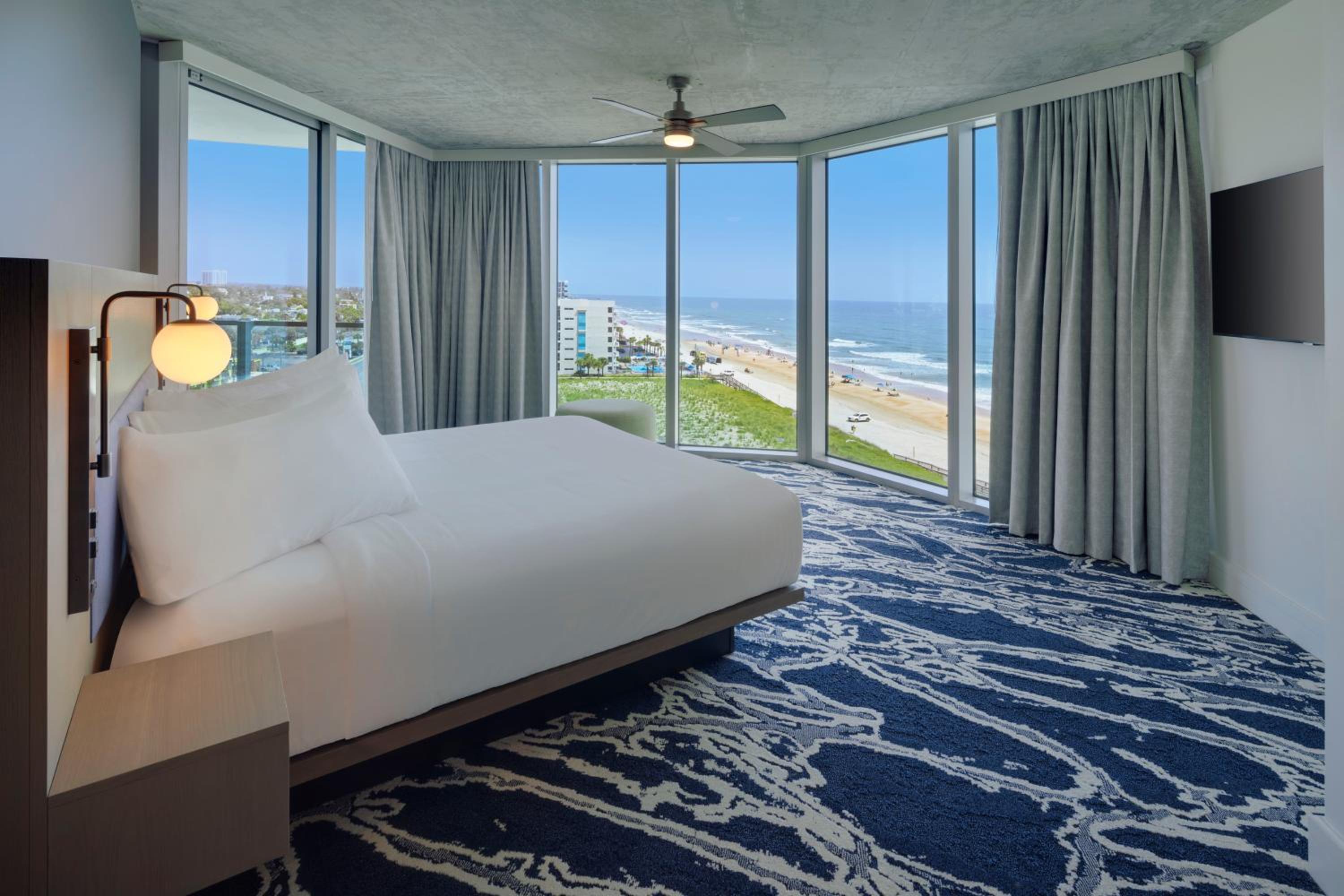 2 Bedroom Ocean & City North View Residence - Photo 6