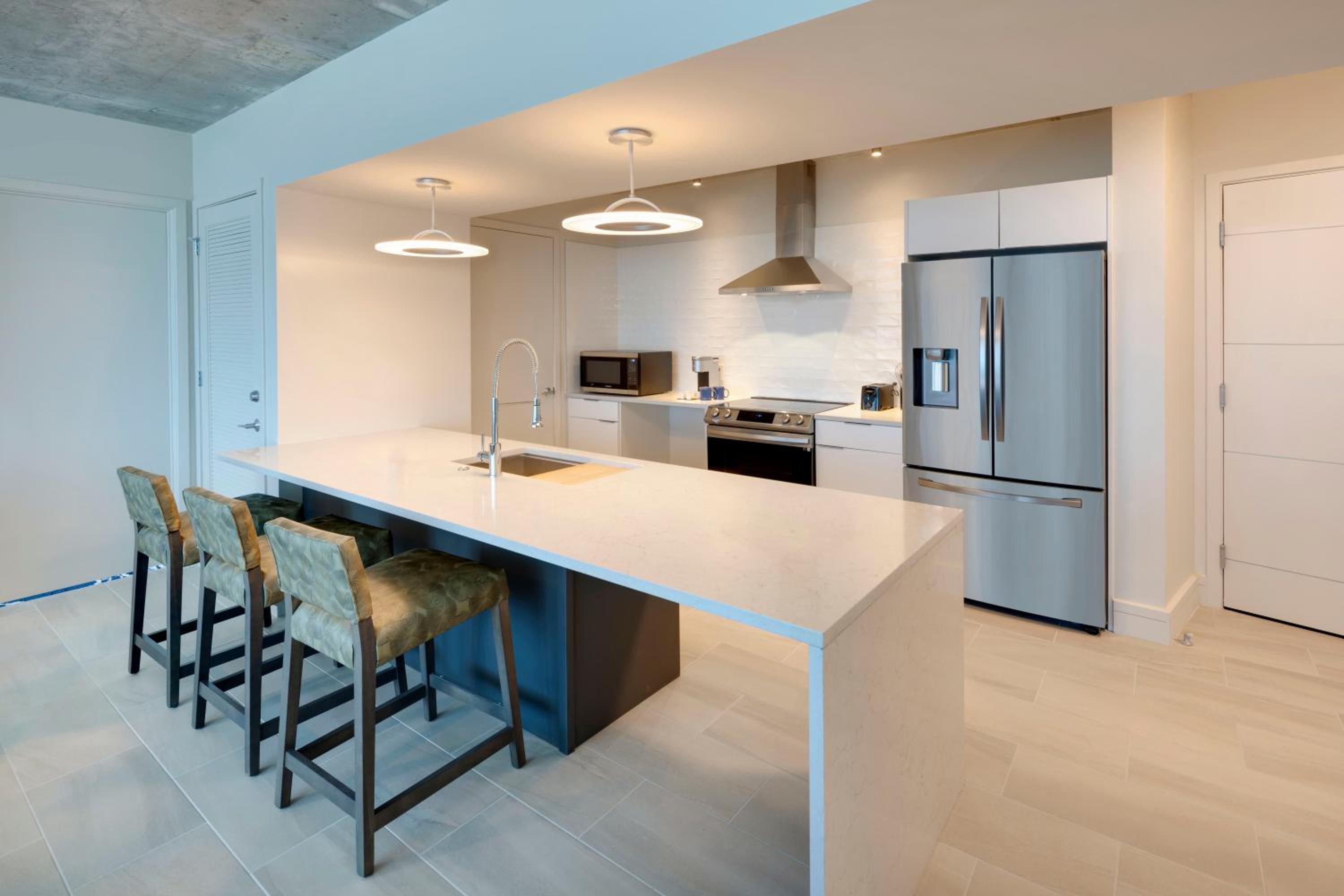 2 Bedroom Accessible Ocean View Residence - Photo 8