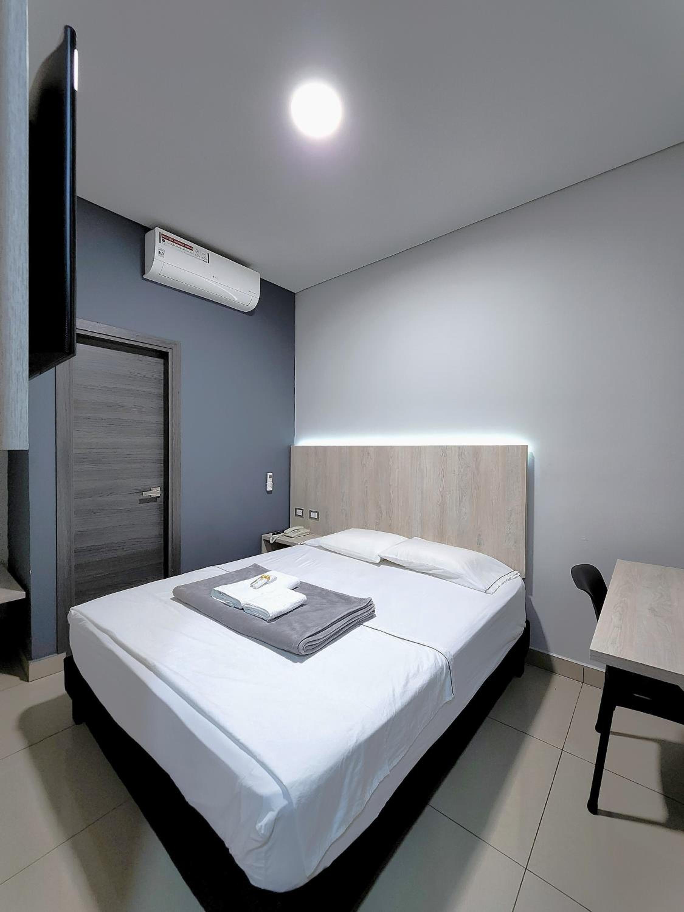 Deluxe Single Room