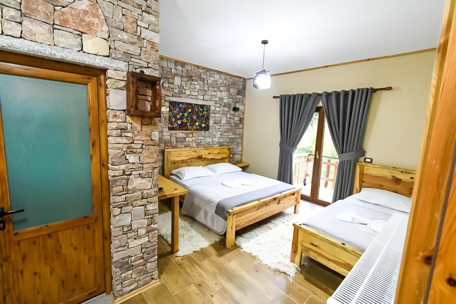 Triple Room photo 2