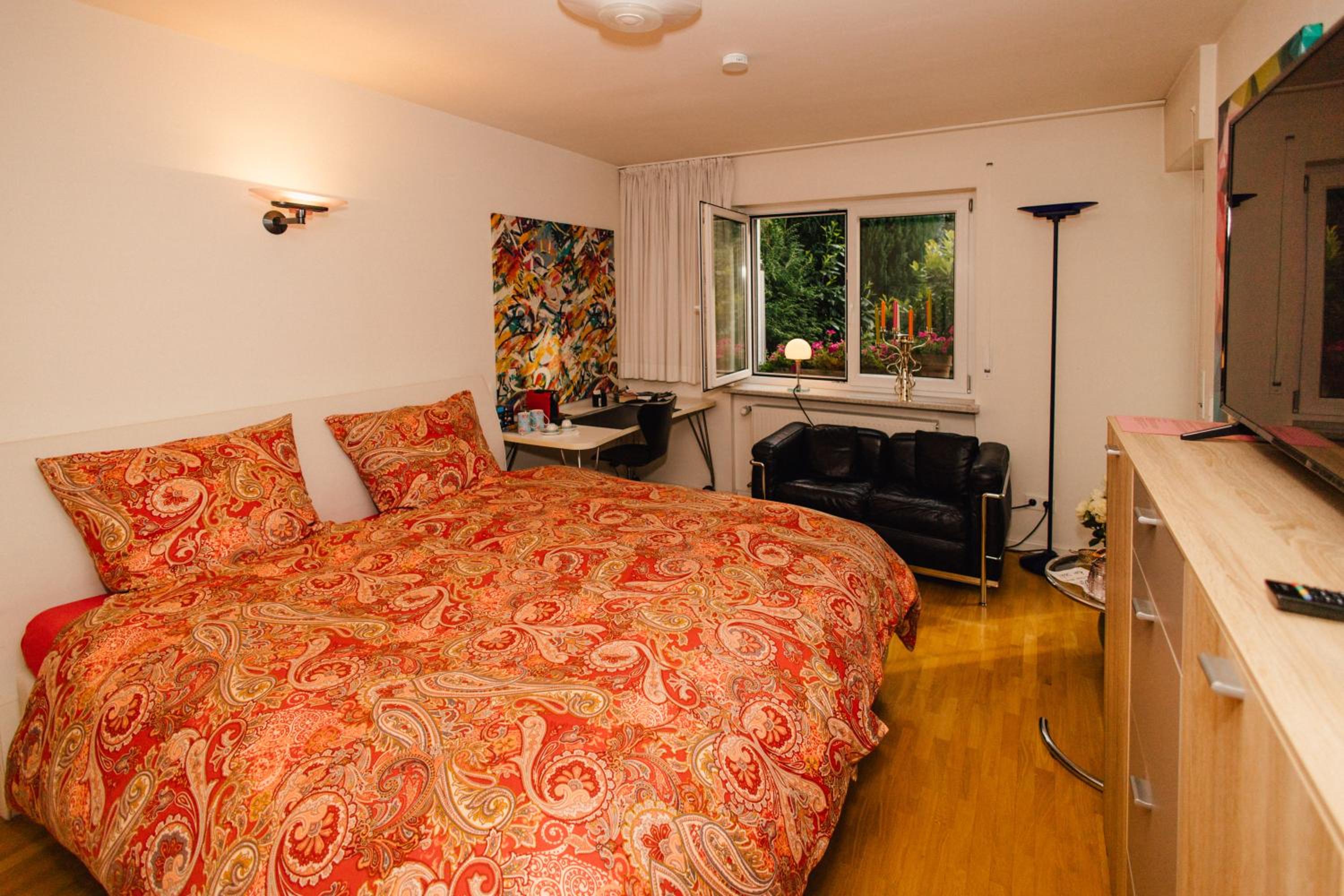 Double Room with Garden View - Photo 11