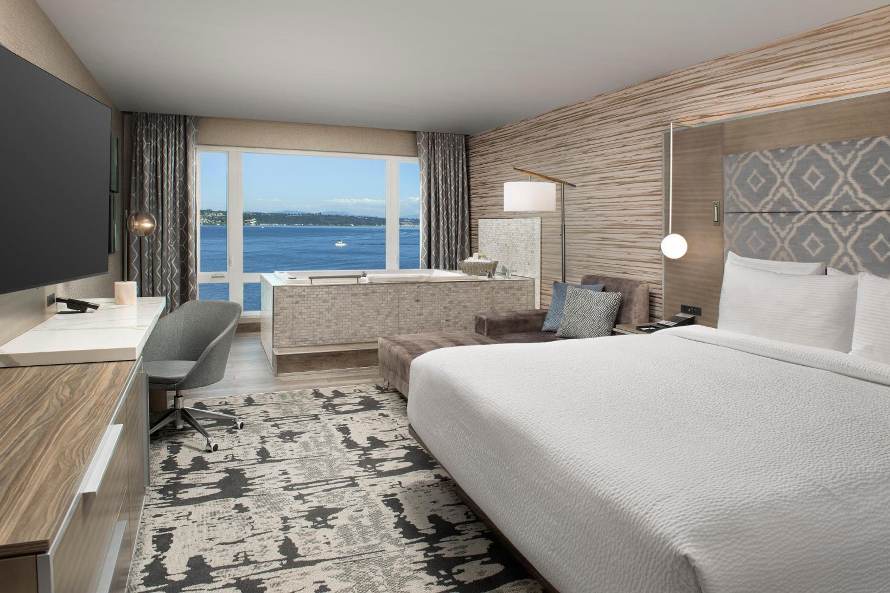 King Room with Spa Bath