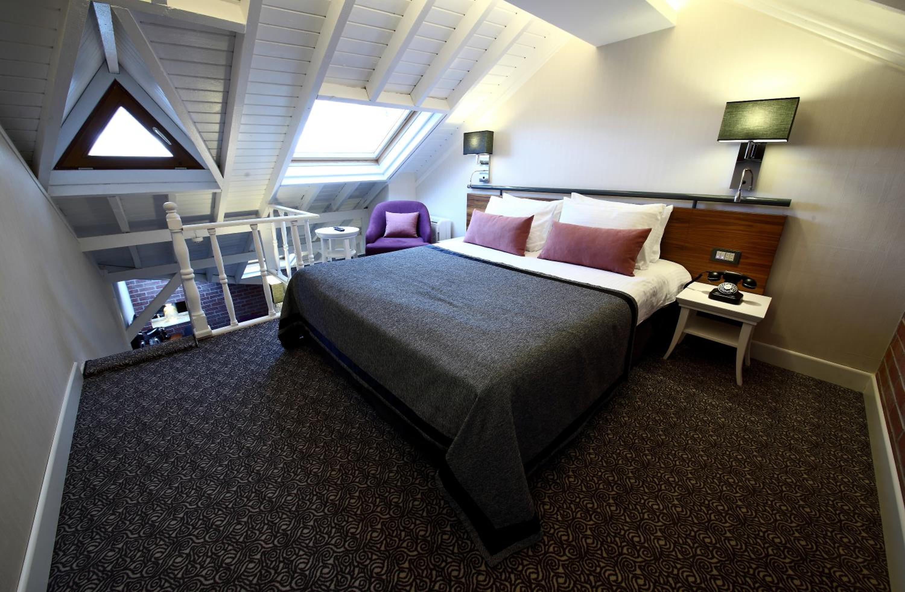 Superior Roof Suite photo 1