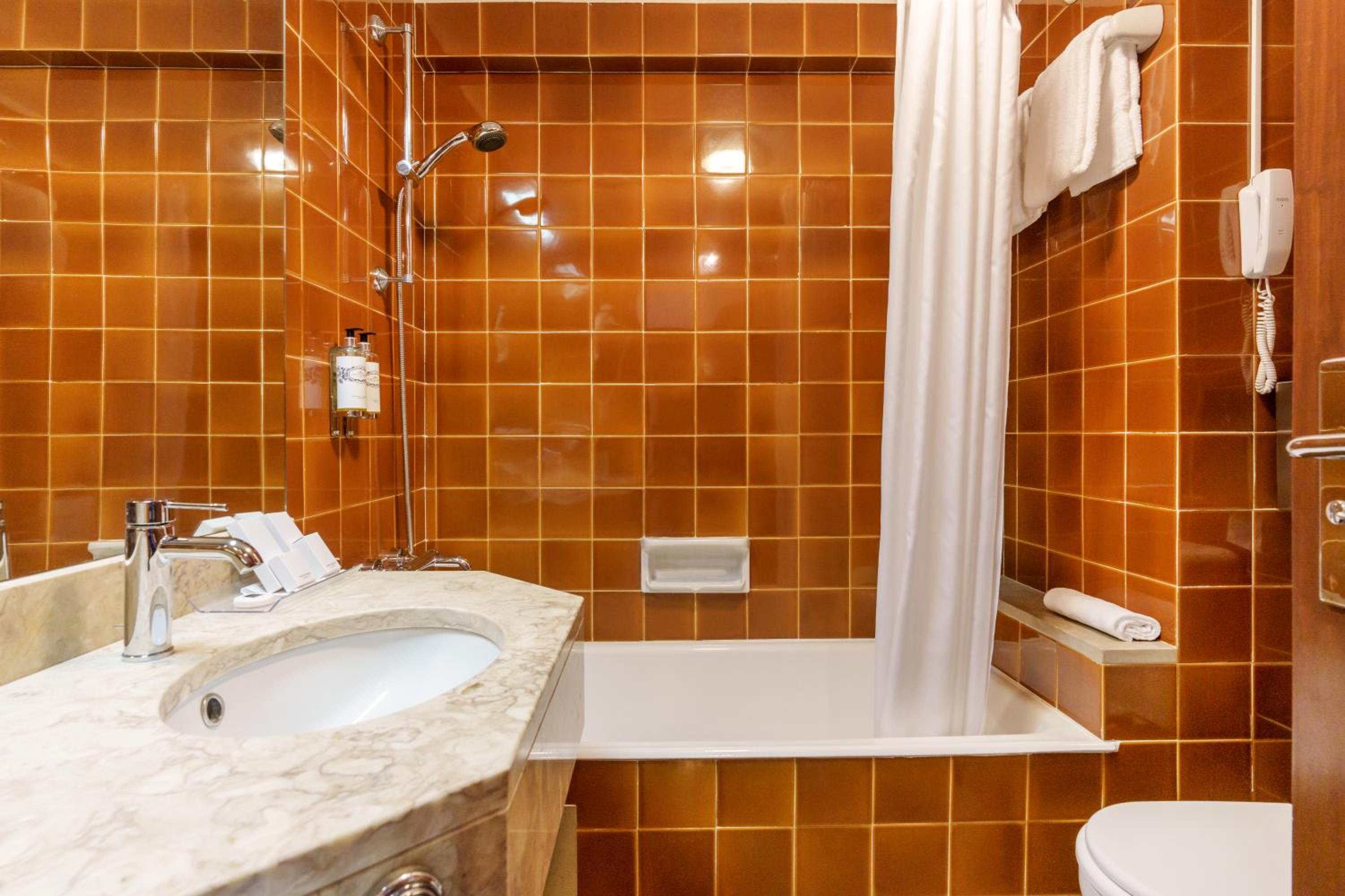 Classic Double Room - Photo 6