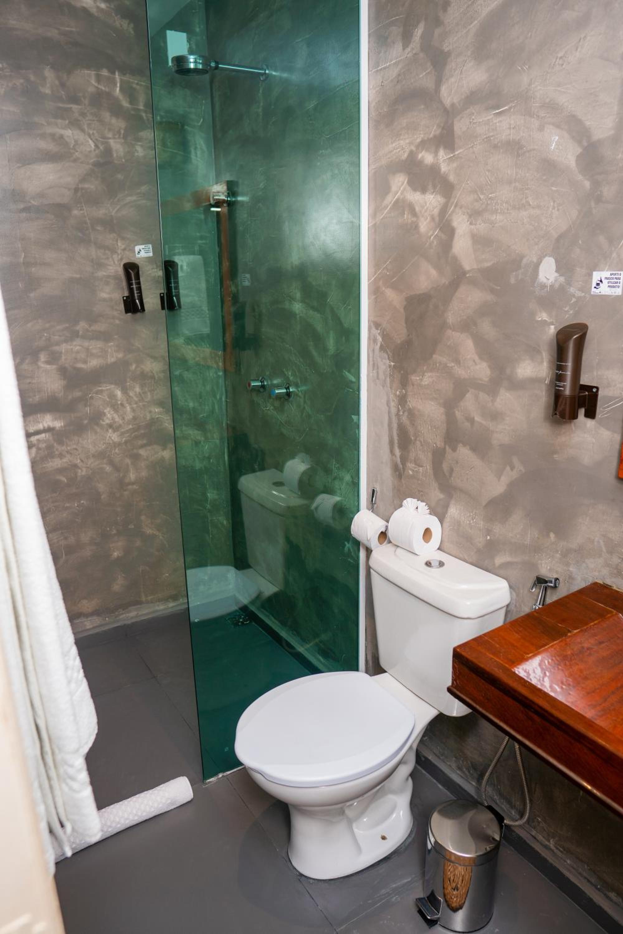 Queen Room with Pool View - Photo 7