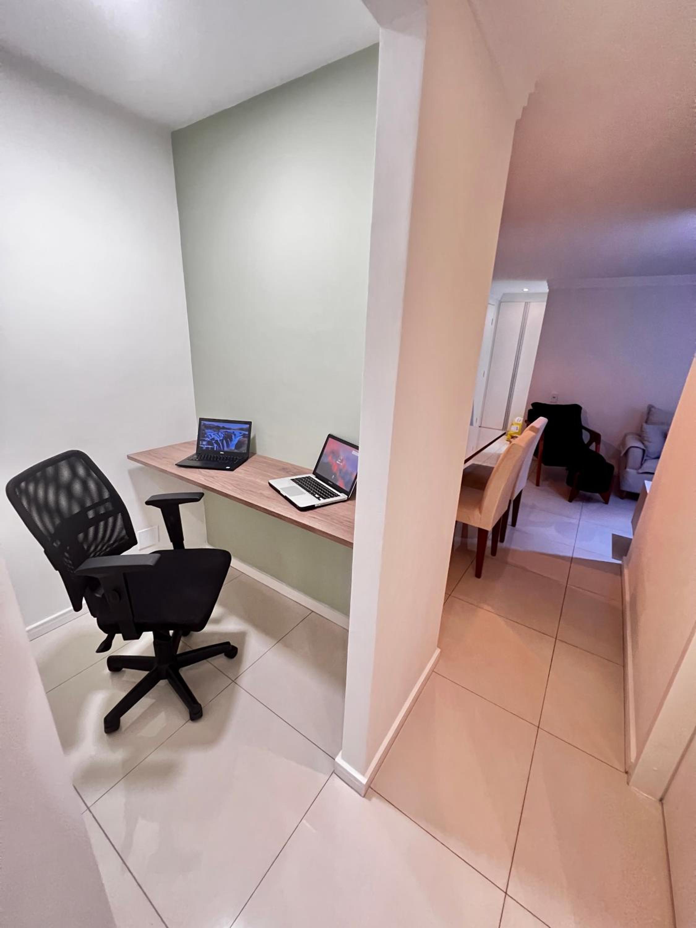 Two-Bedroom Apartment - Photo 9
