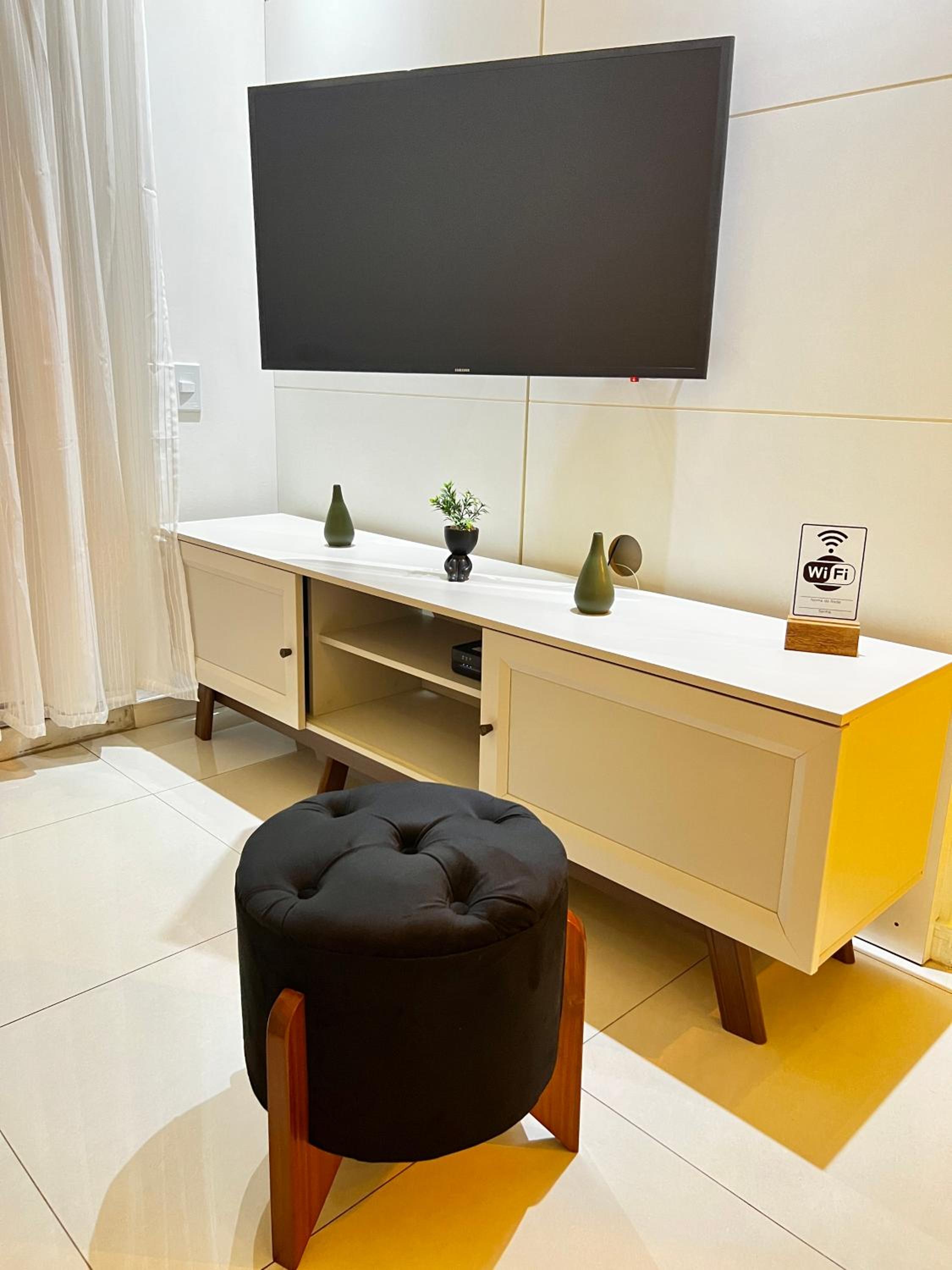 Two-Bedroom Apartment - Photo 3