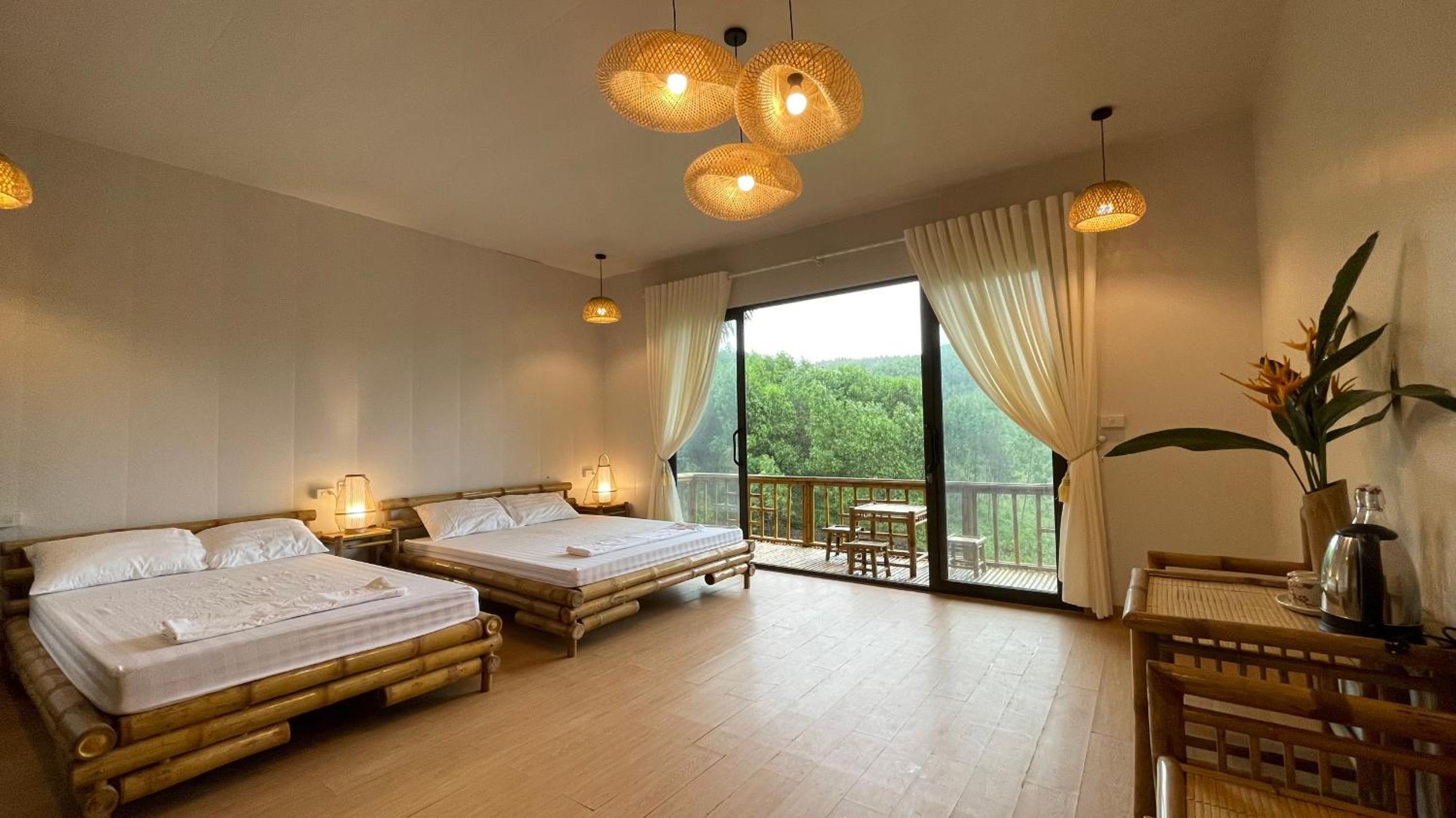 Quadruple Room with Lake View
