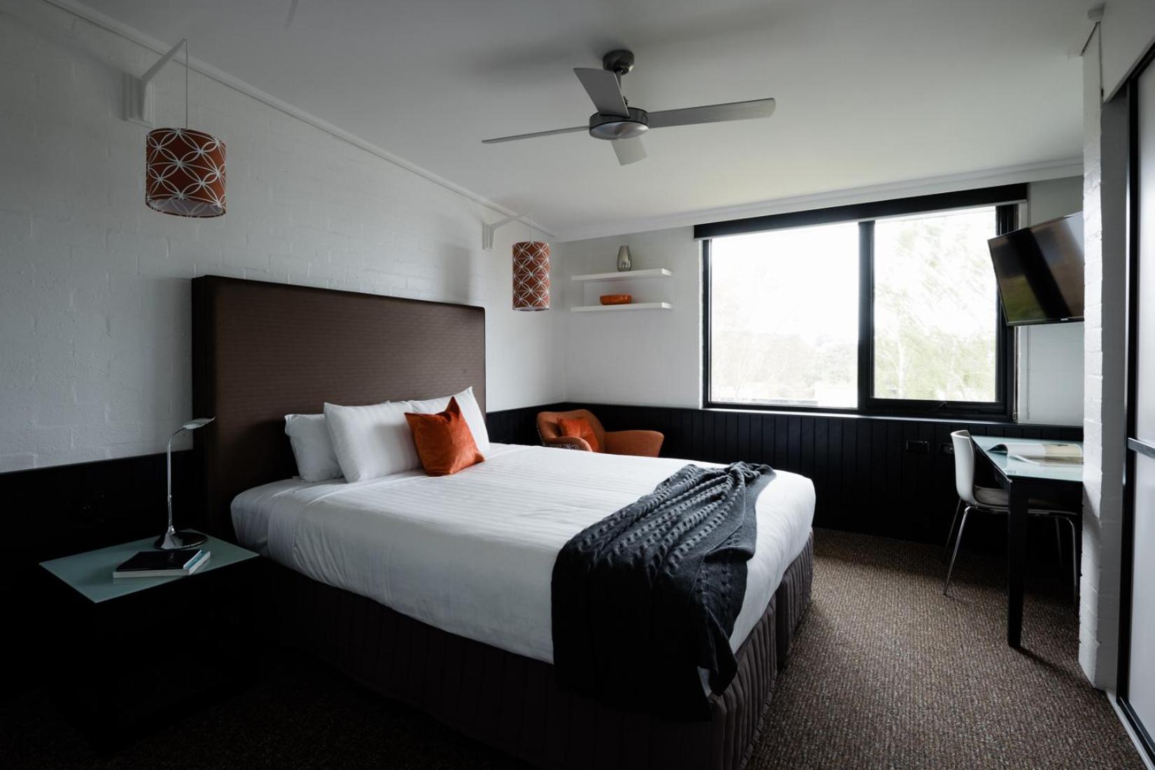 Large Double or Twin Room photo 2