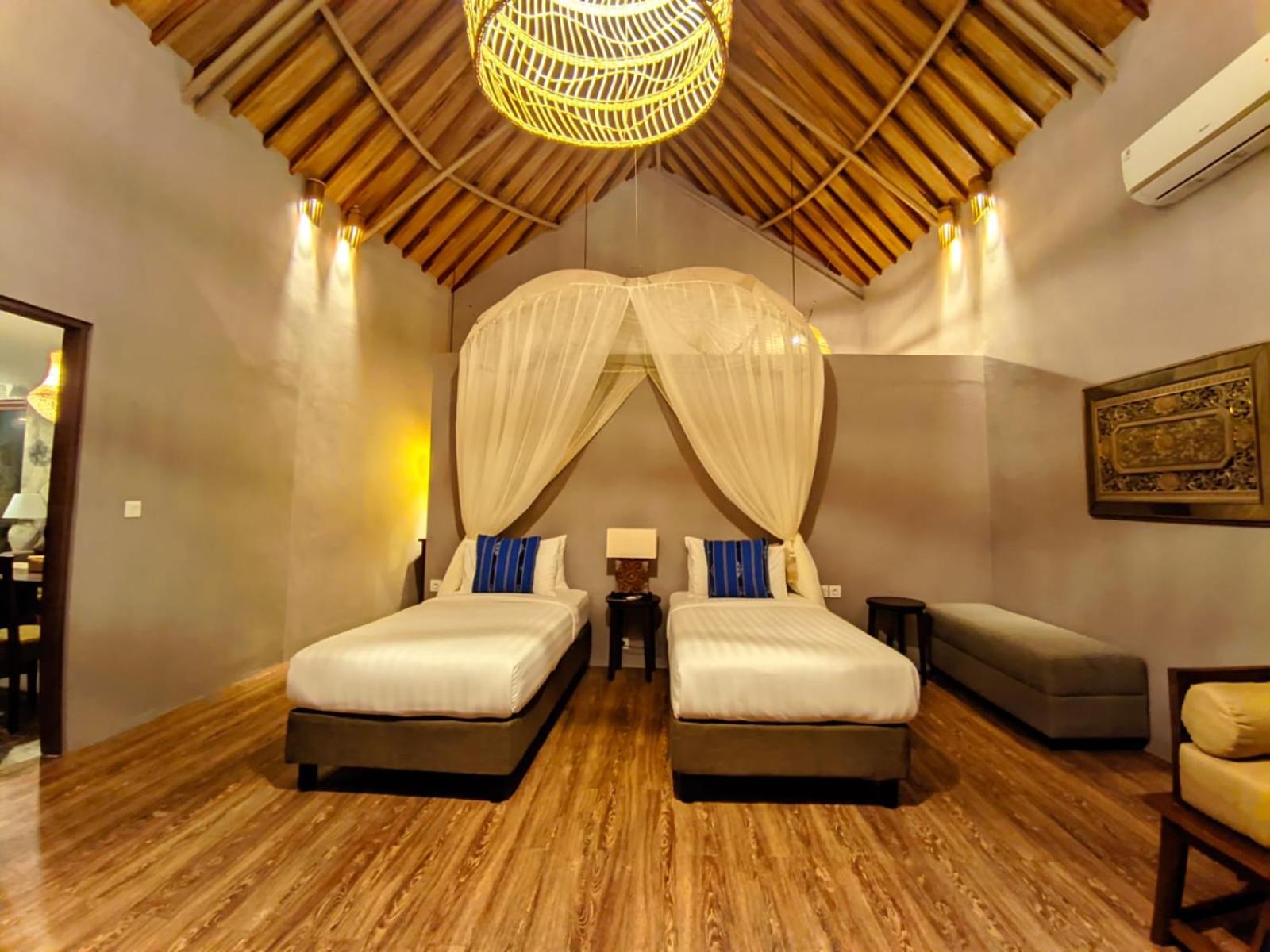 Two-Bedroom Villa - Photo 6