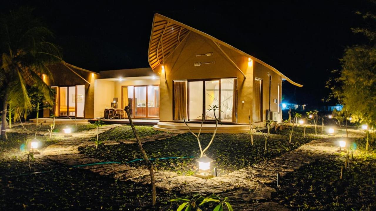 Two-Bedroom Villa - Photo 3