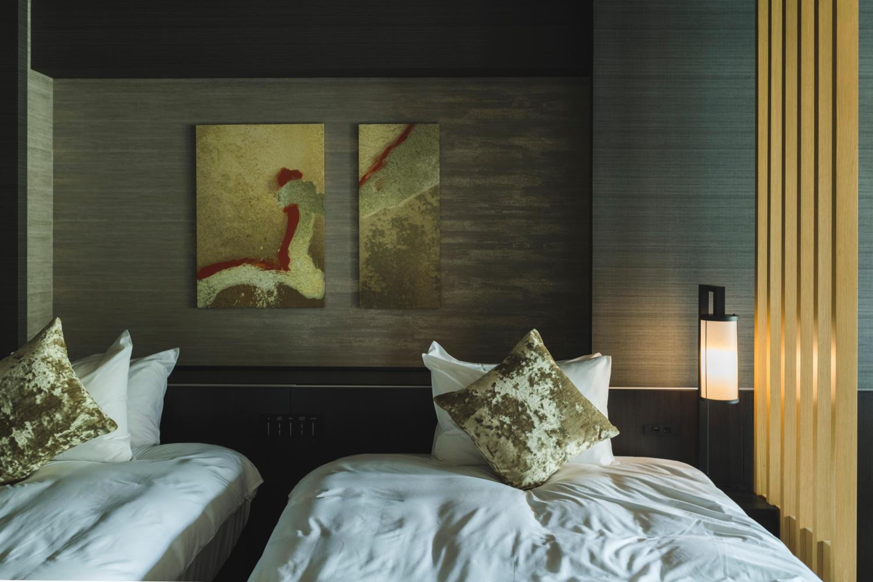 West Wing Upper Floor-Twin Room with Open-Air Bath Japanese Style /  Japanses Dinner Entry 19:00～20:00 - Photo 11