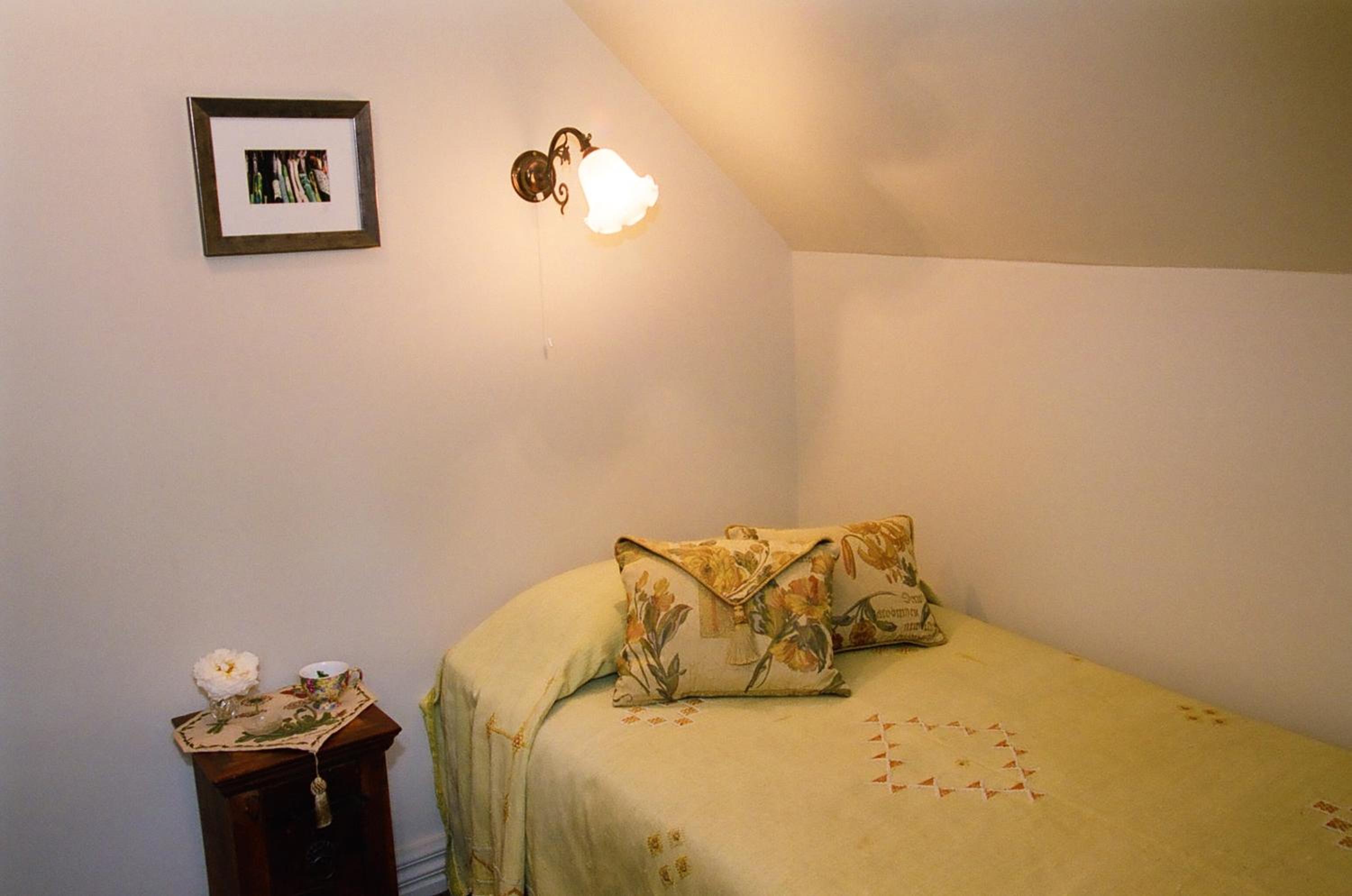 Twin Room with Shared Bathroom