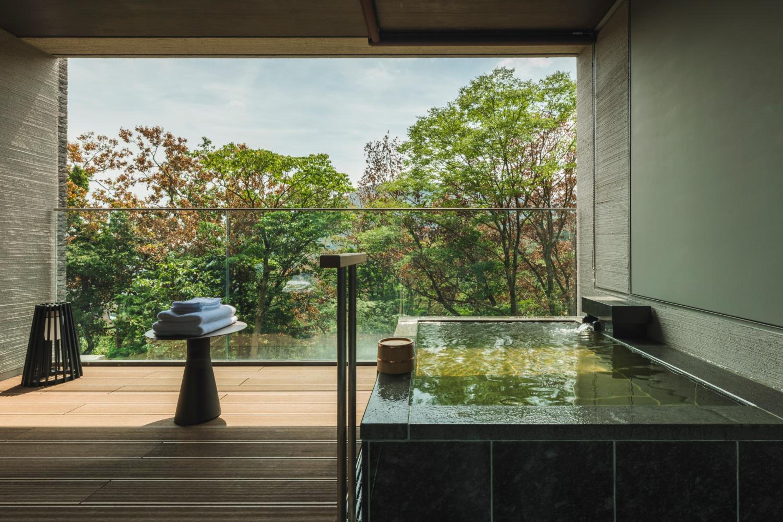 West Wing Deluxe Room with Open-Air Bath Japanese Style - Photo 8