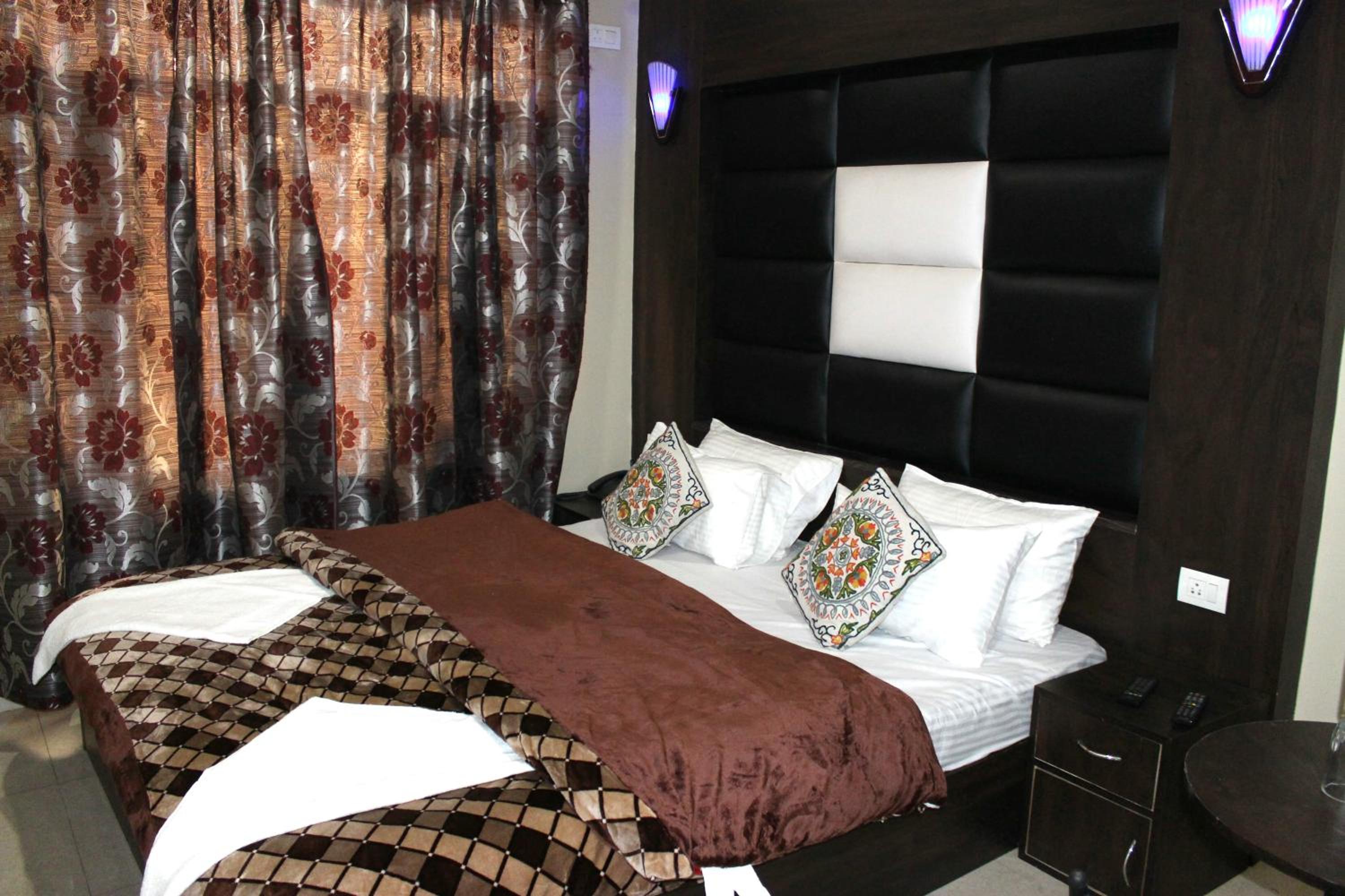 Deluxe Double Room - Photo 2