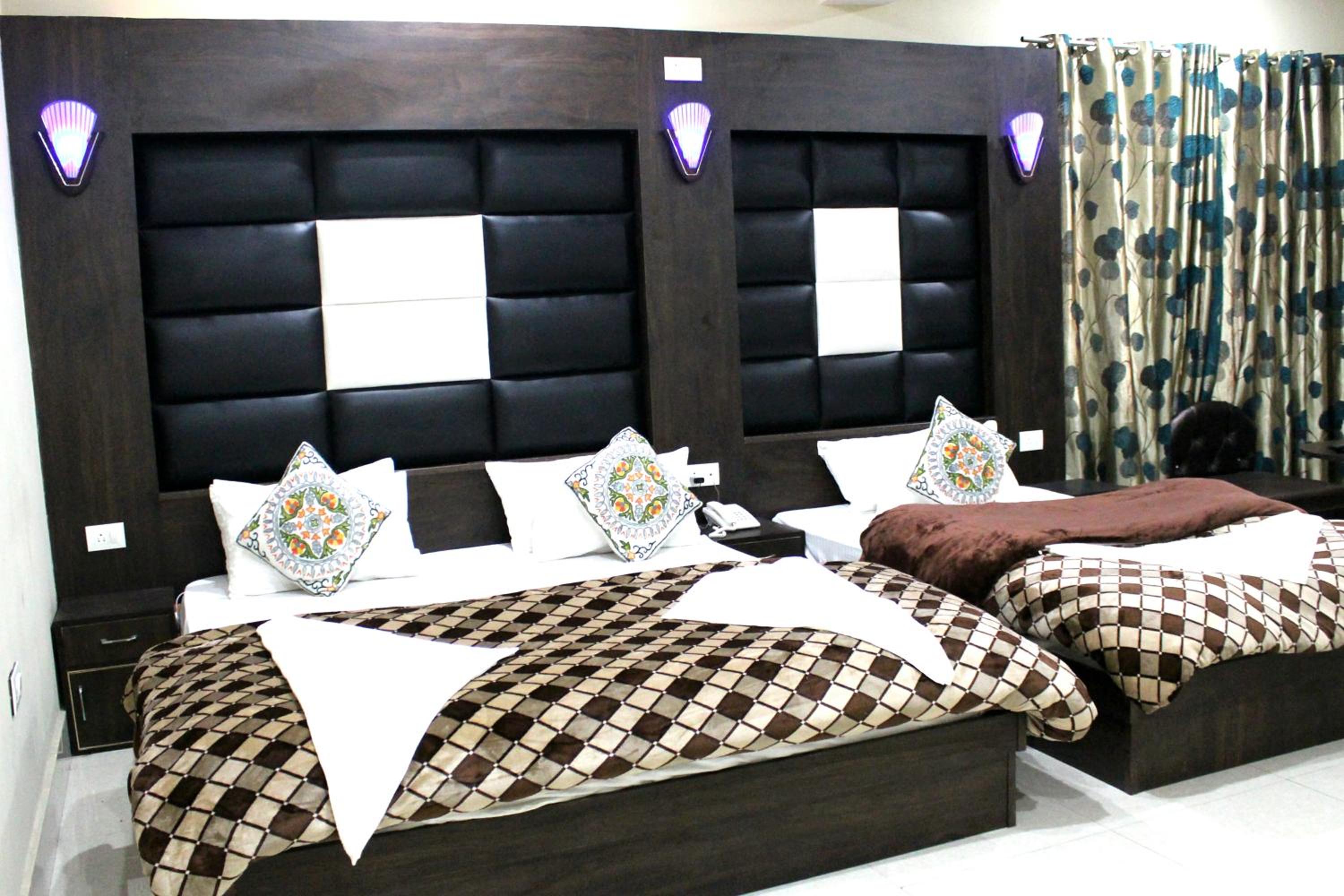 Standard Quadruple Room - Photo 1
