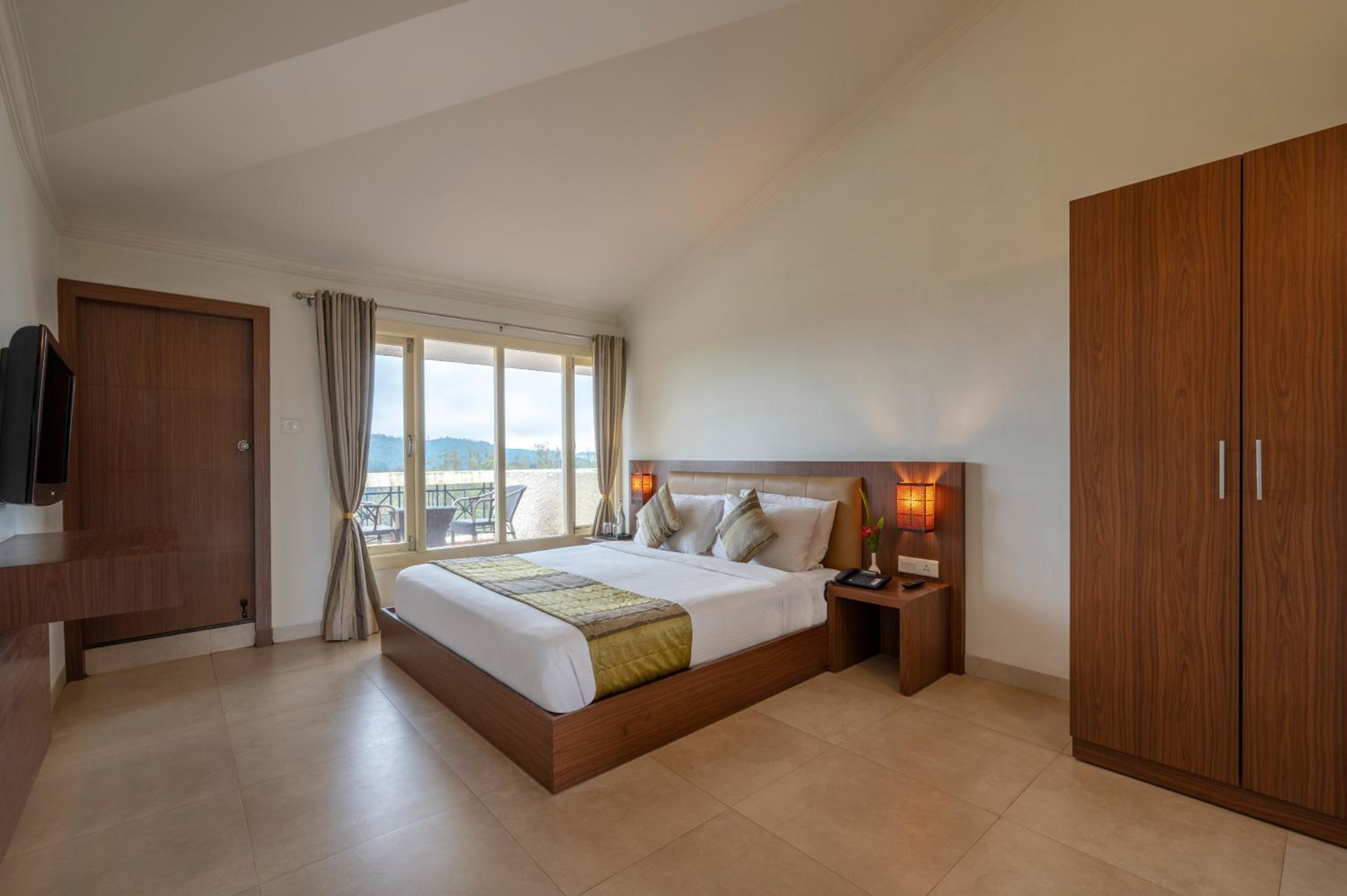 Valley View Privilege Suite With Balcony - Photo 1