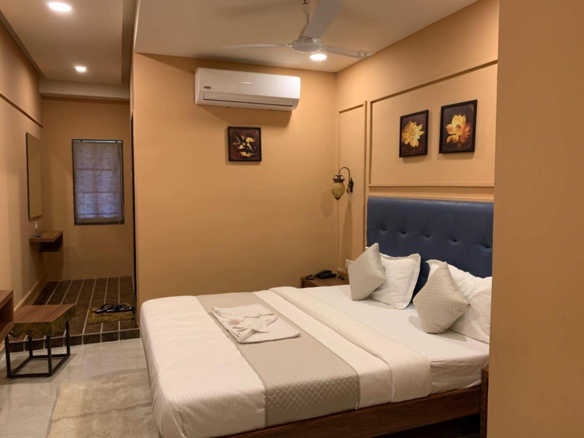 Deluxe Double Room photo 2
