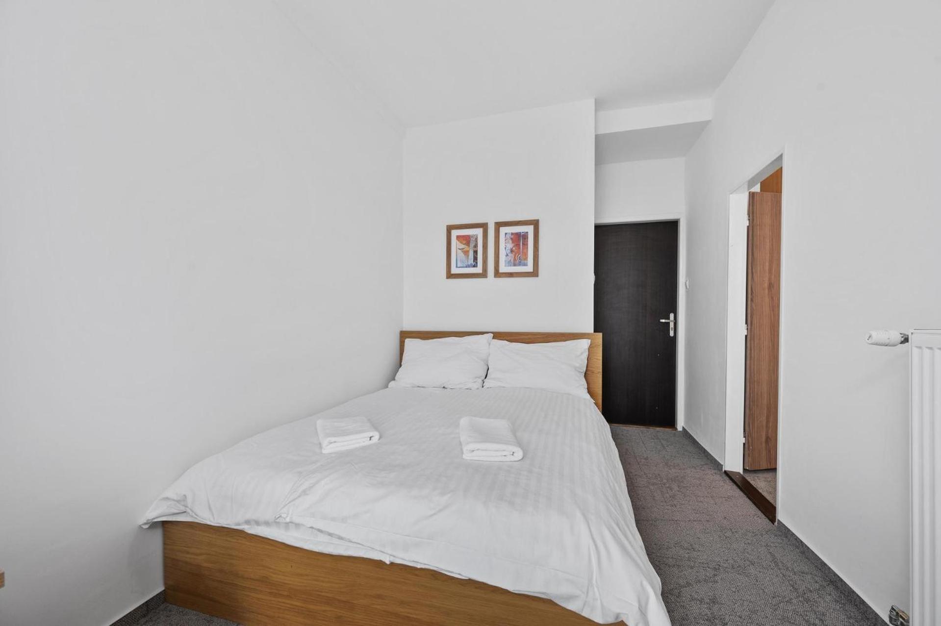 Quadruple Room with Balcony - Photo 2