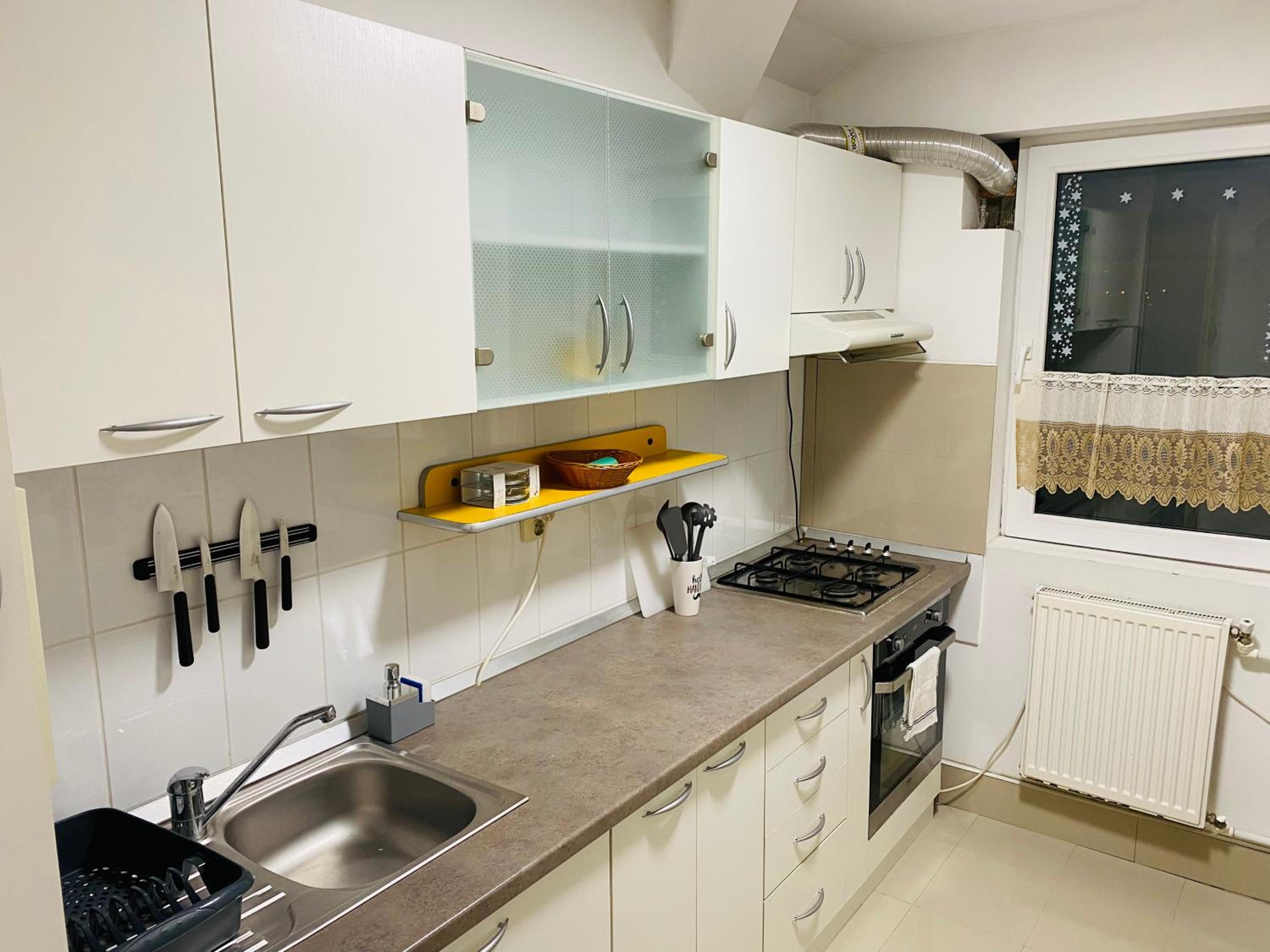 One-Bedroom Apartment - Photo 17