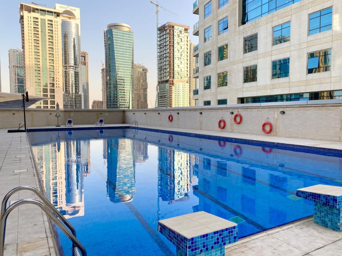 Apartment with Pool View  photo 2