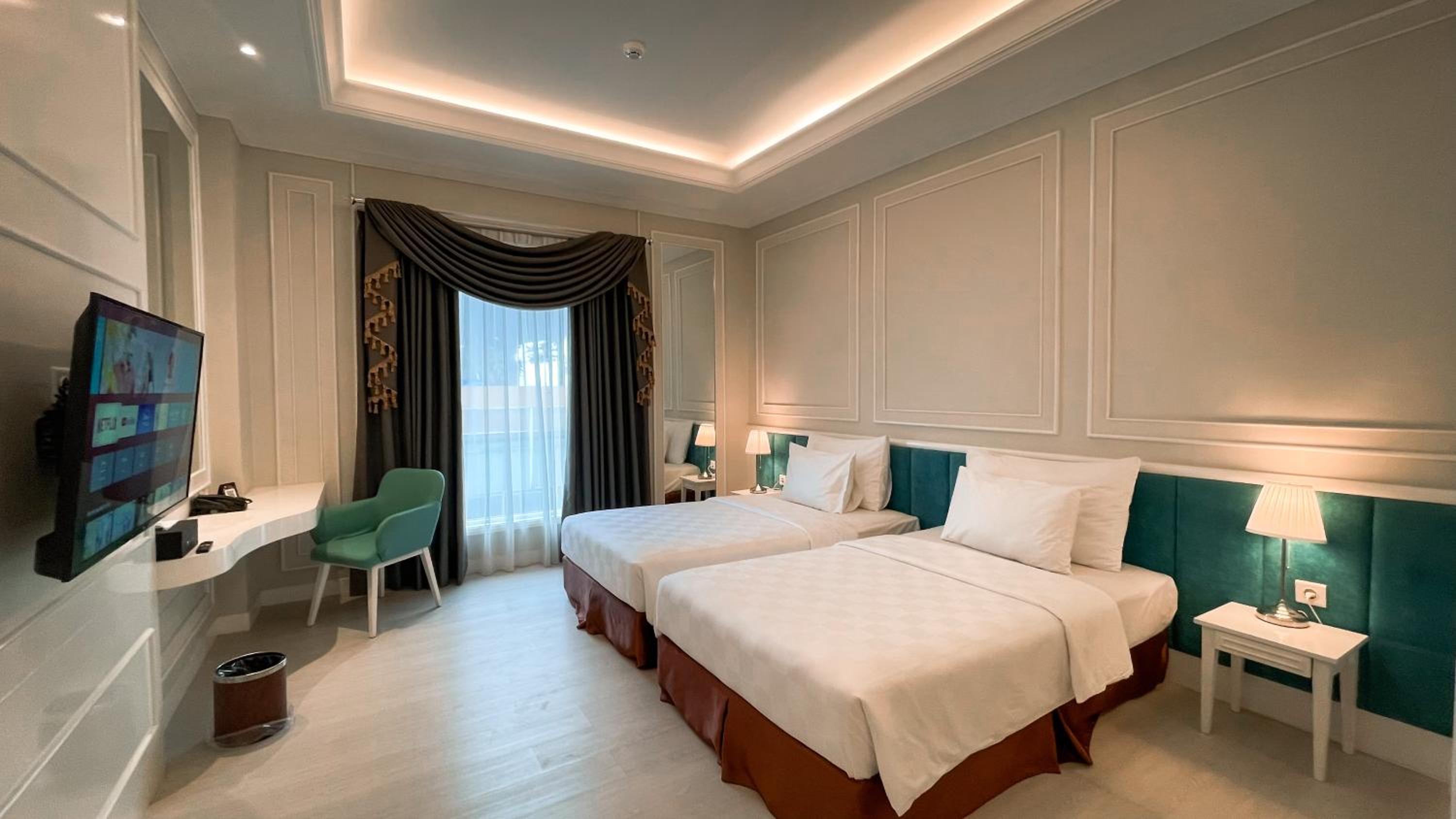 Deluxe Suite - Photo 2