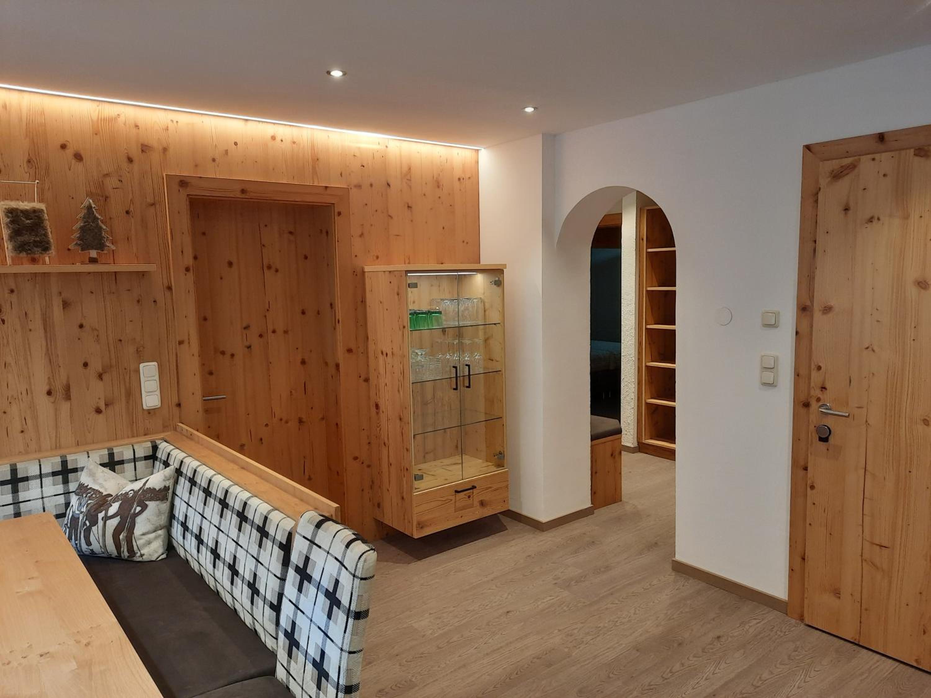 Apartment photo 2