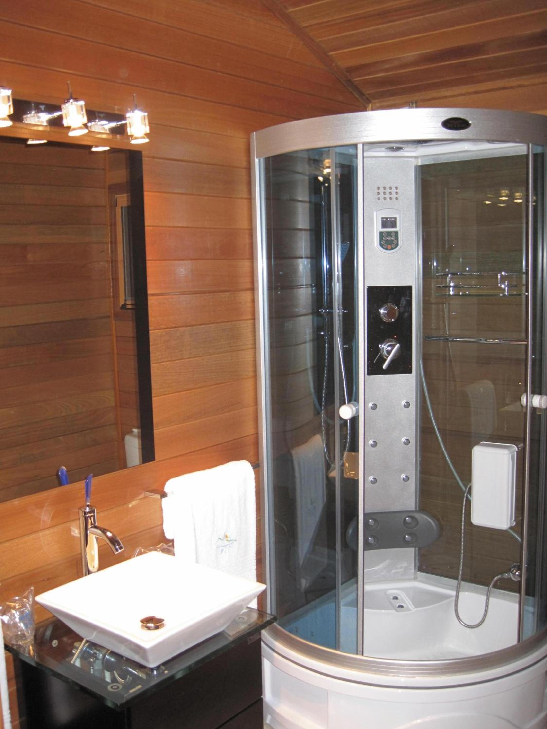 Bungalow (2 Adults) - Photo 5