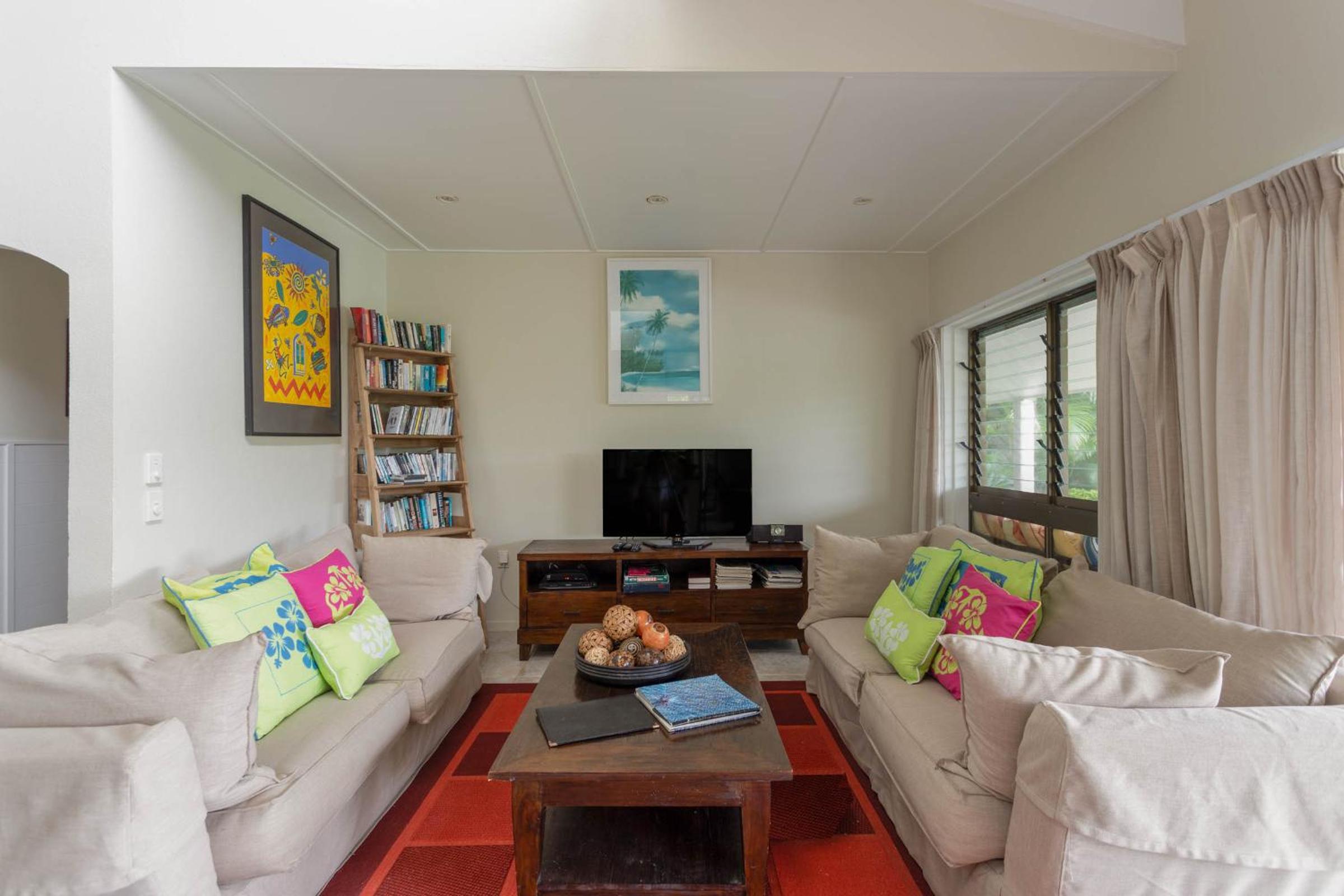 Beachfront Three-Bedroom Villa with Private Pool photo 2