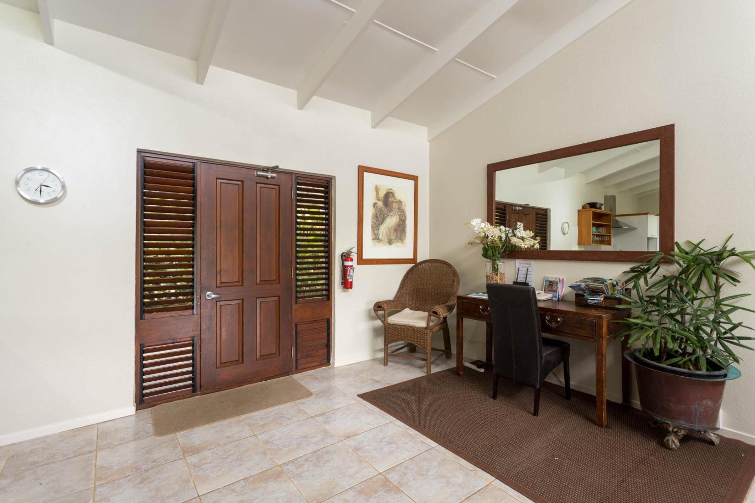 Beachfront Three-Bedroom Villa with Private Pool photo 1