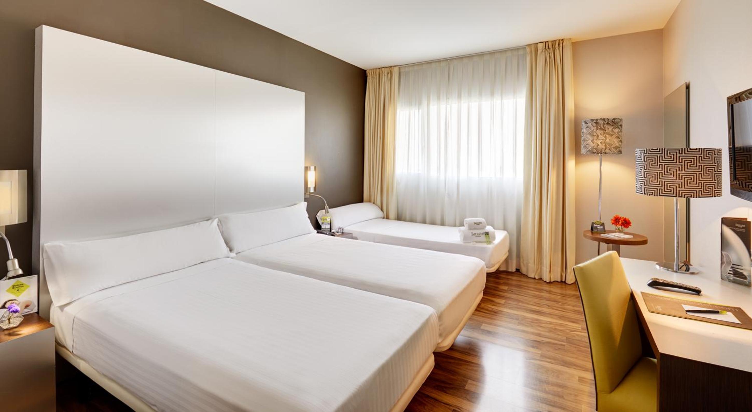 Triple Room - Photo 1