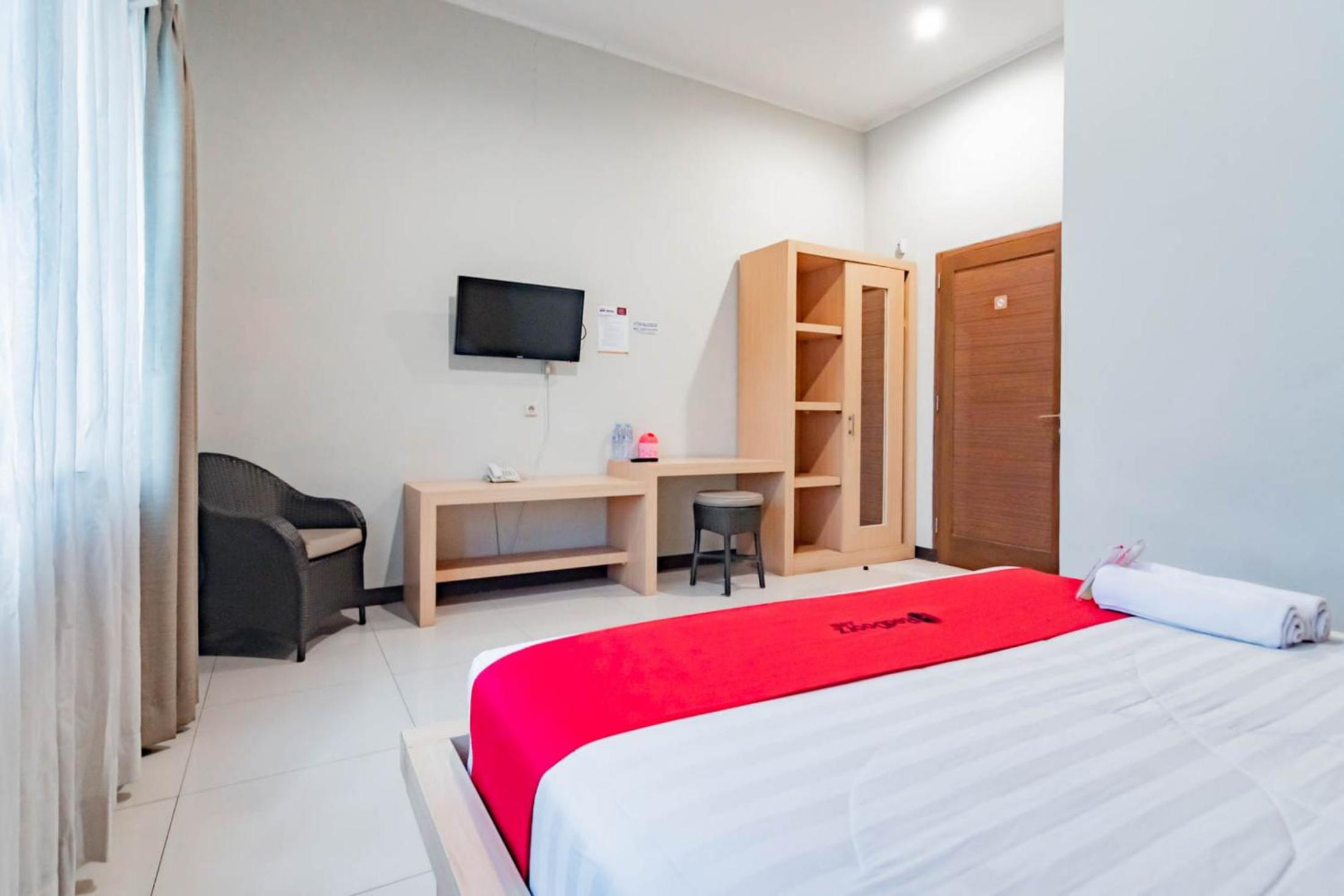 Double Room - Photo 5